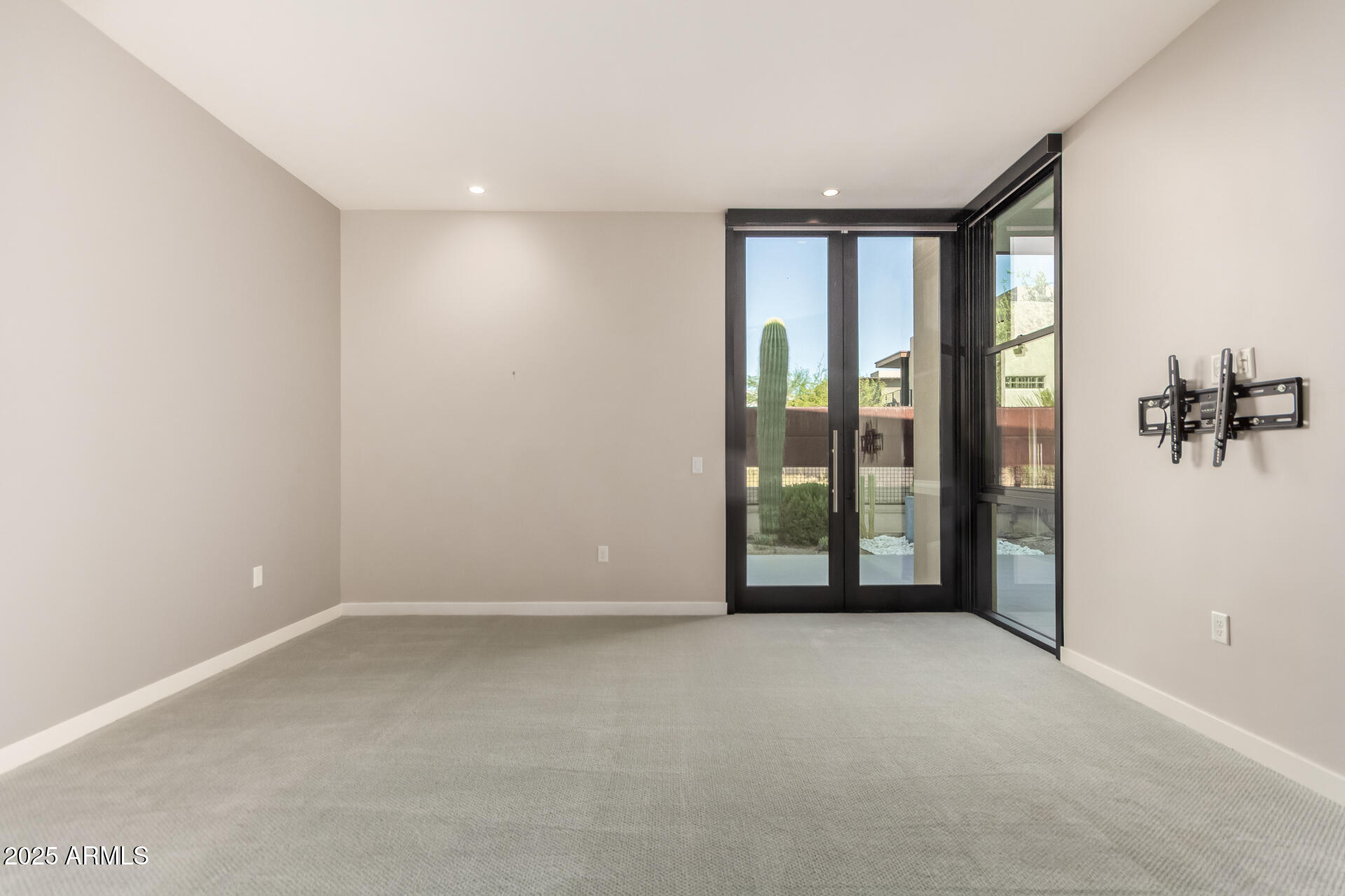 6525 E CAVE CREEK Road Unit: 3