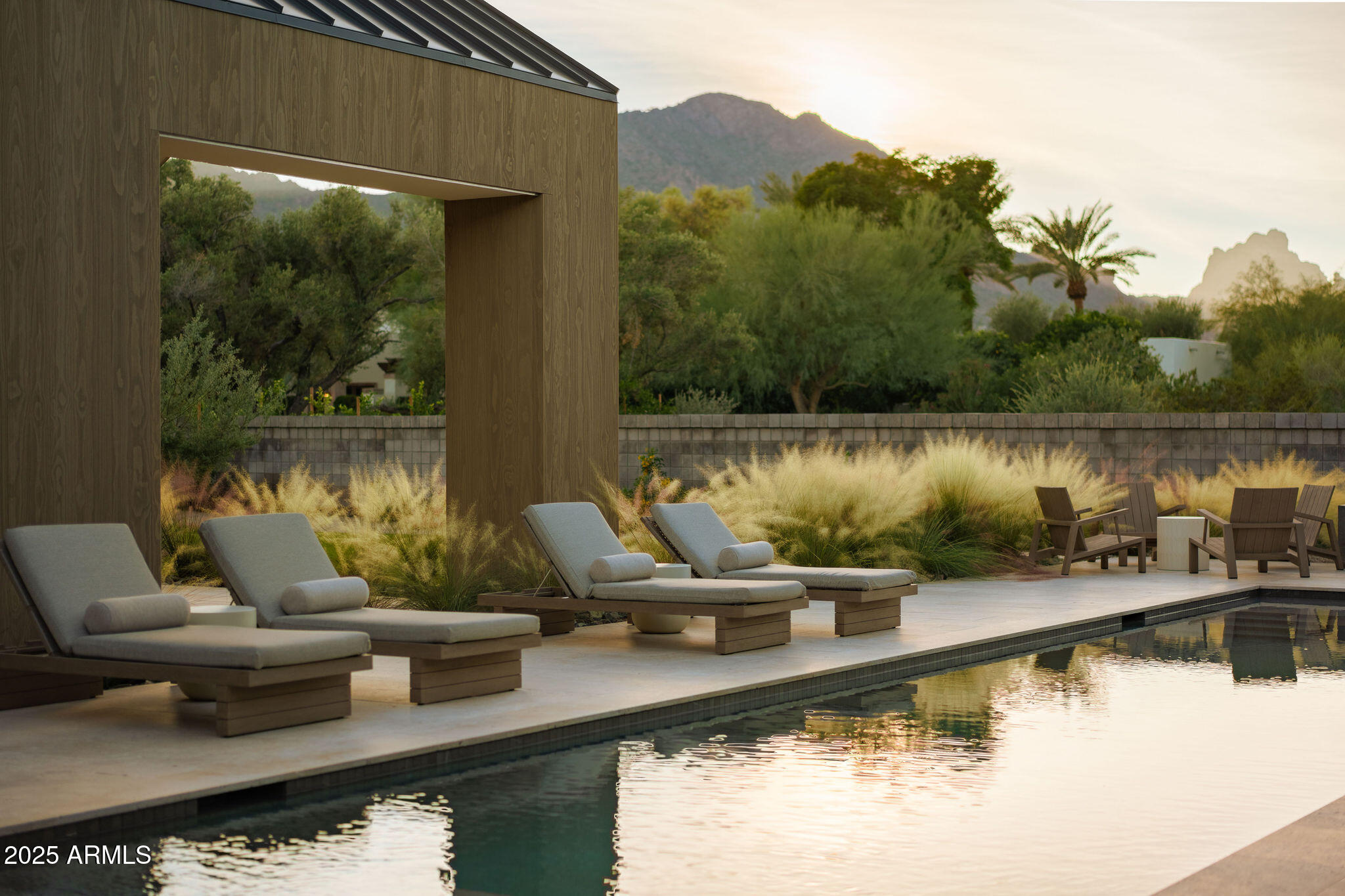 6209 N CASA BLANCA Drive