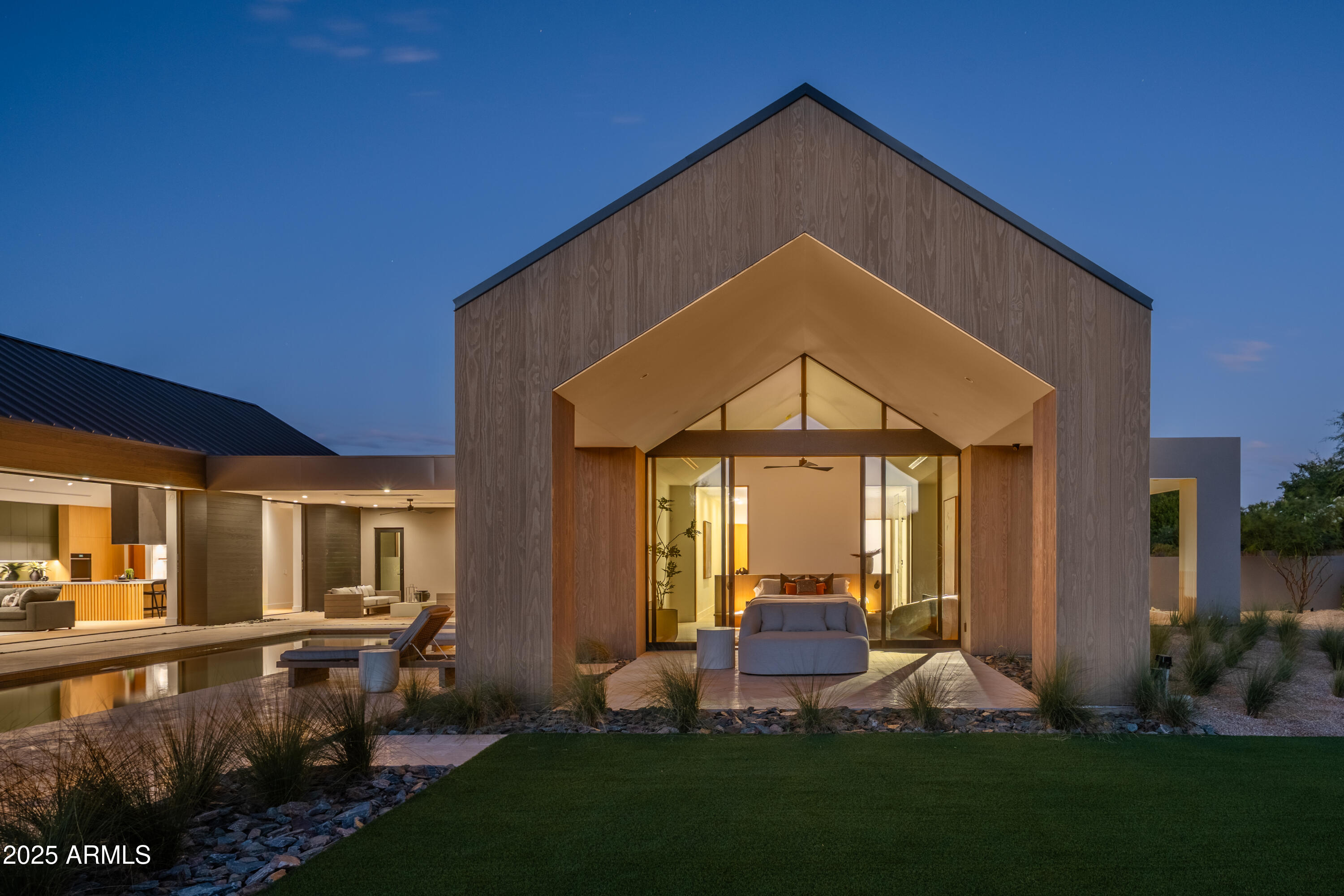 6209 N CASA BLANCA Drive