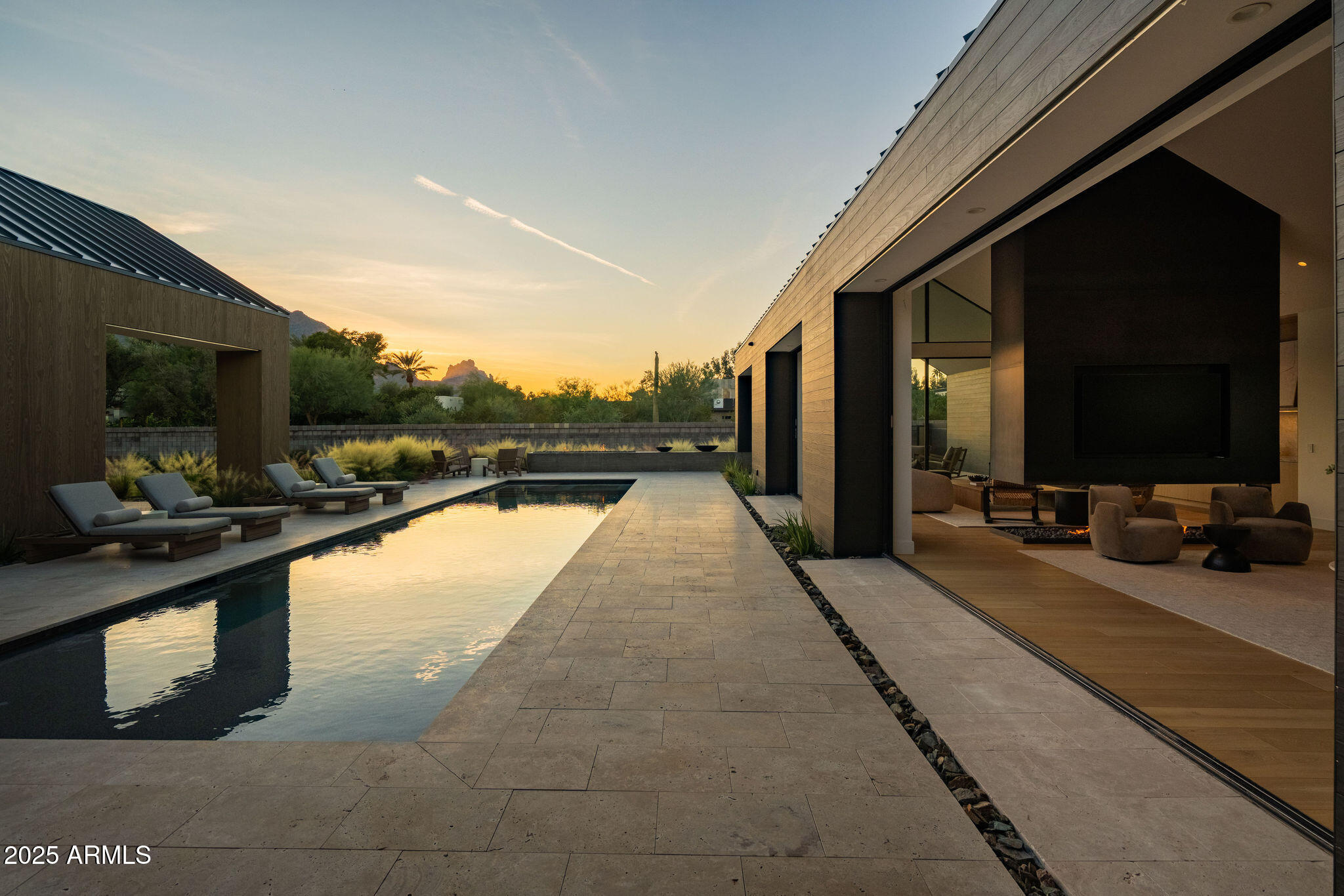 6209 N CASA BLANCA Drive