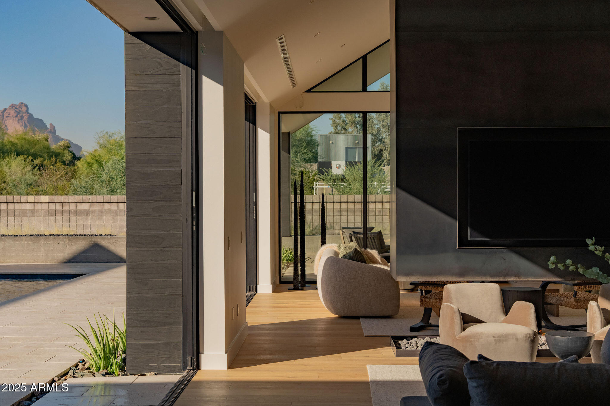 6209 N CASA BLANCA Drive