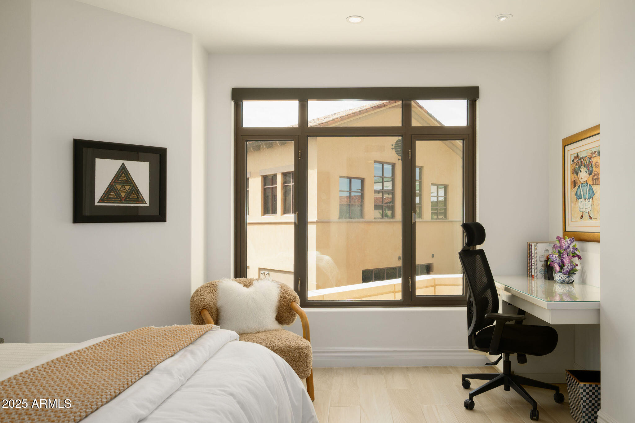 7175 E CAMELBACK Road, 301