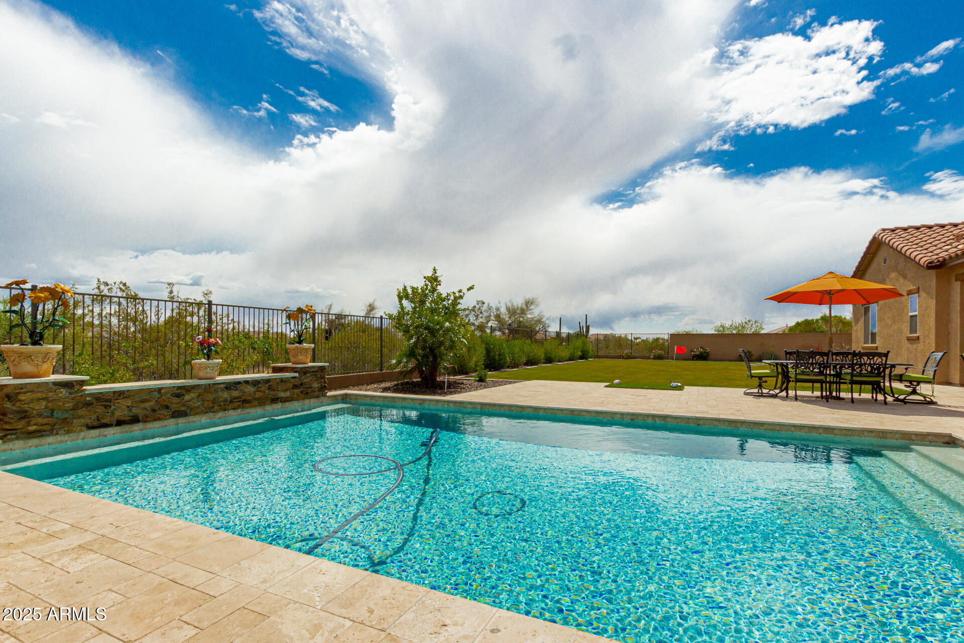 6125 E HODGES Street