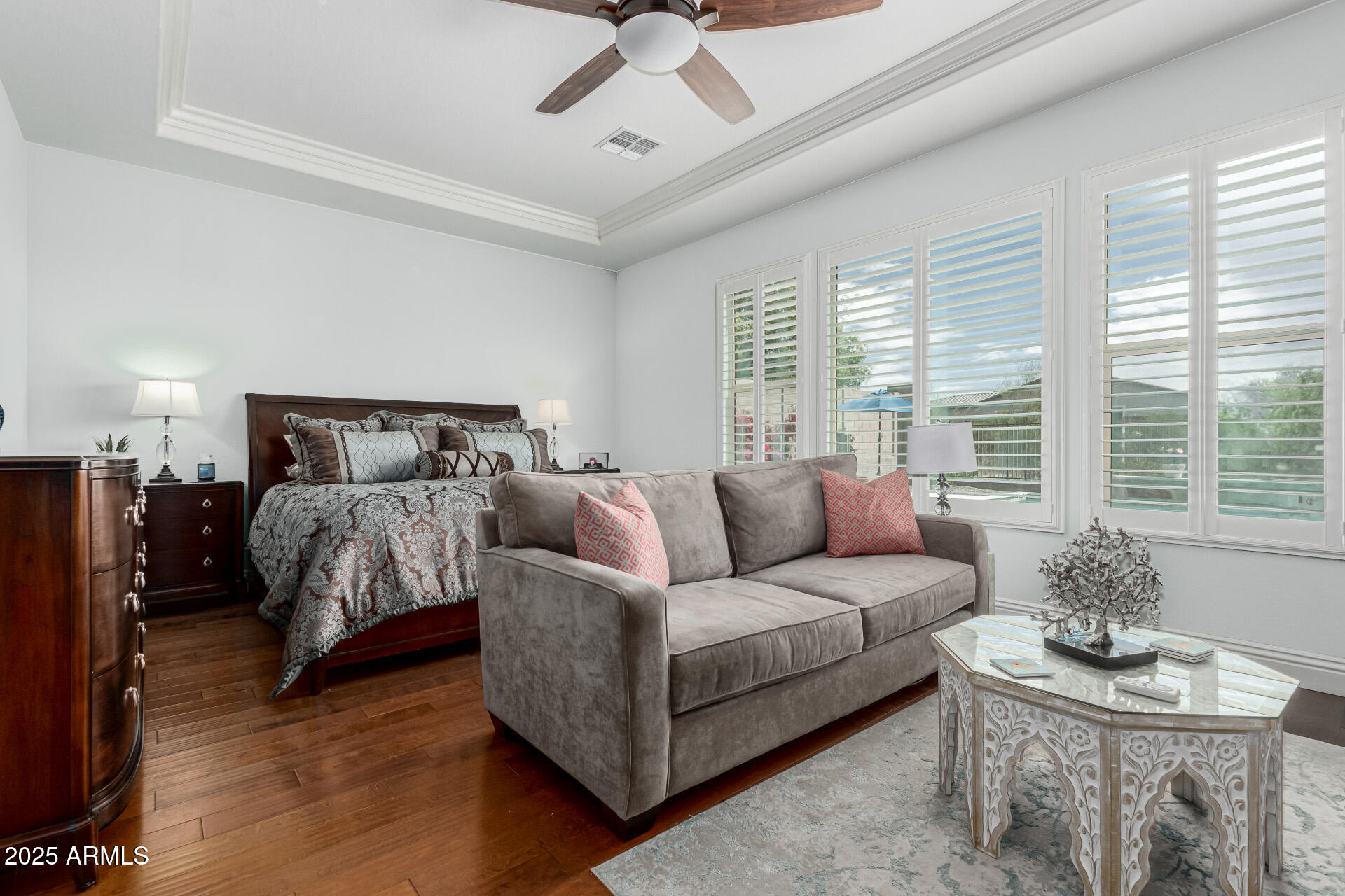 6125 E HODGES Street