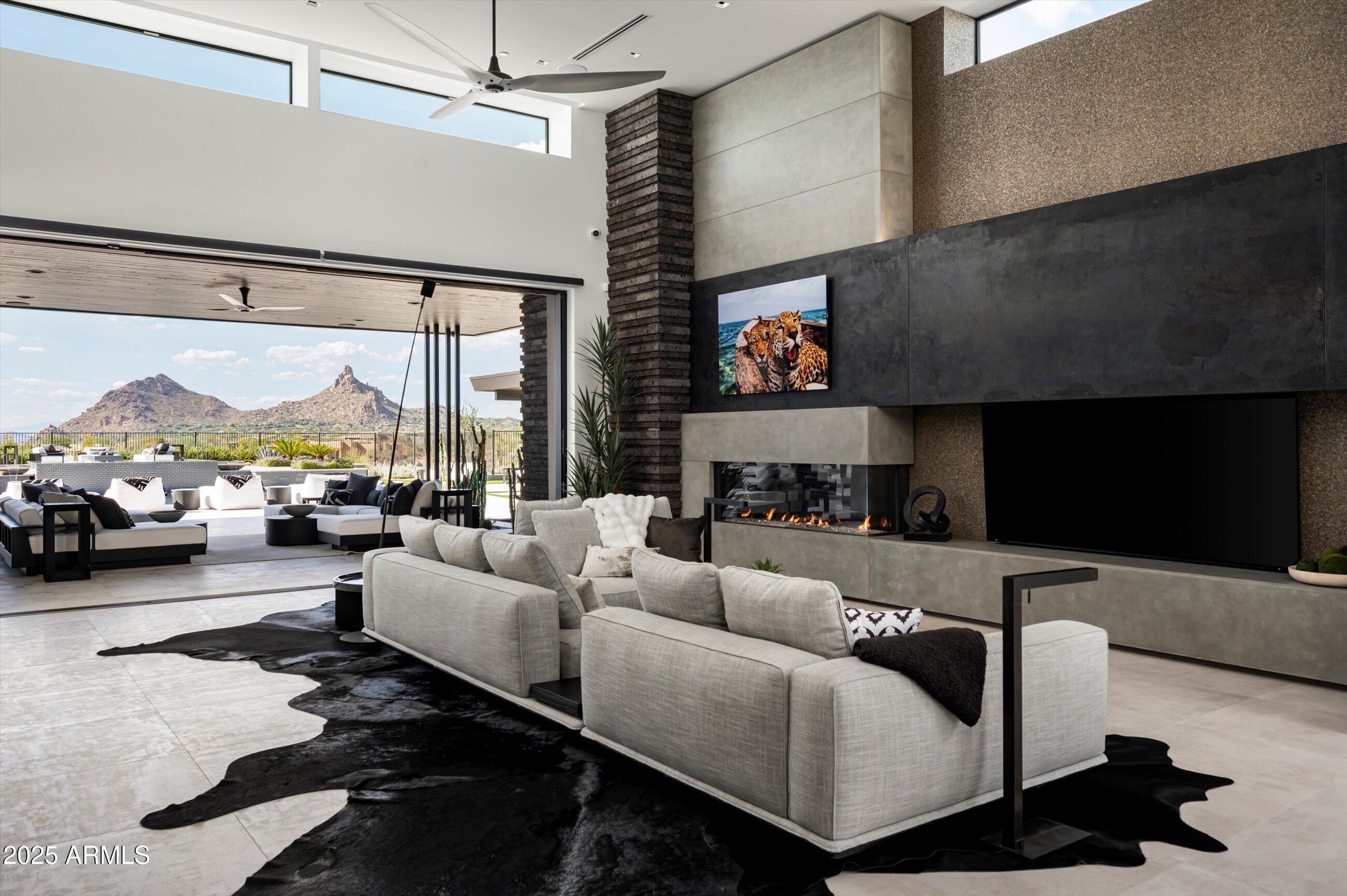 10784 E PINNACLE PEAK Road