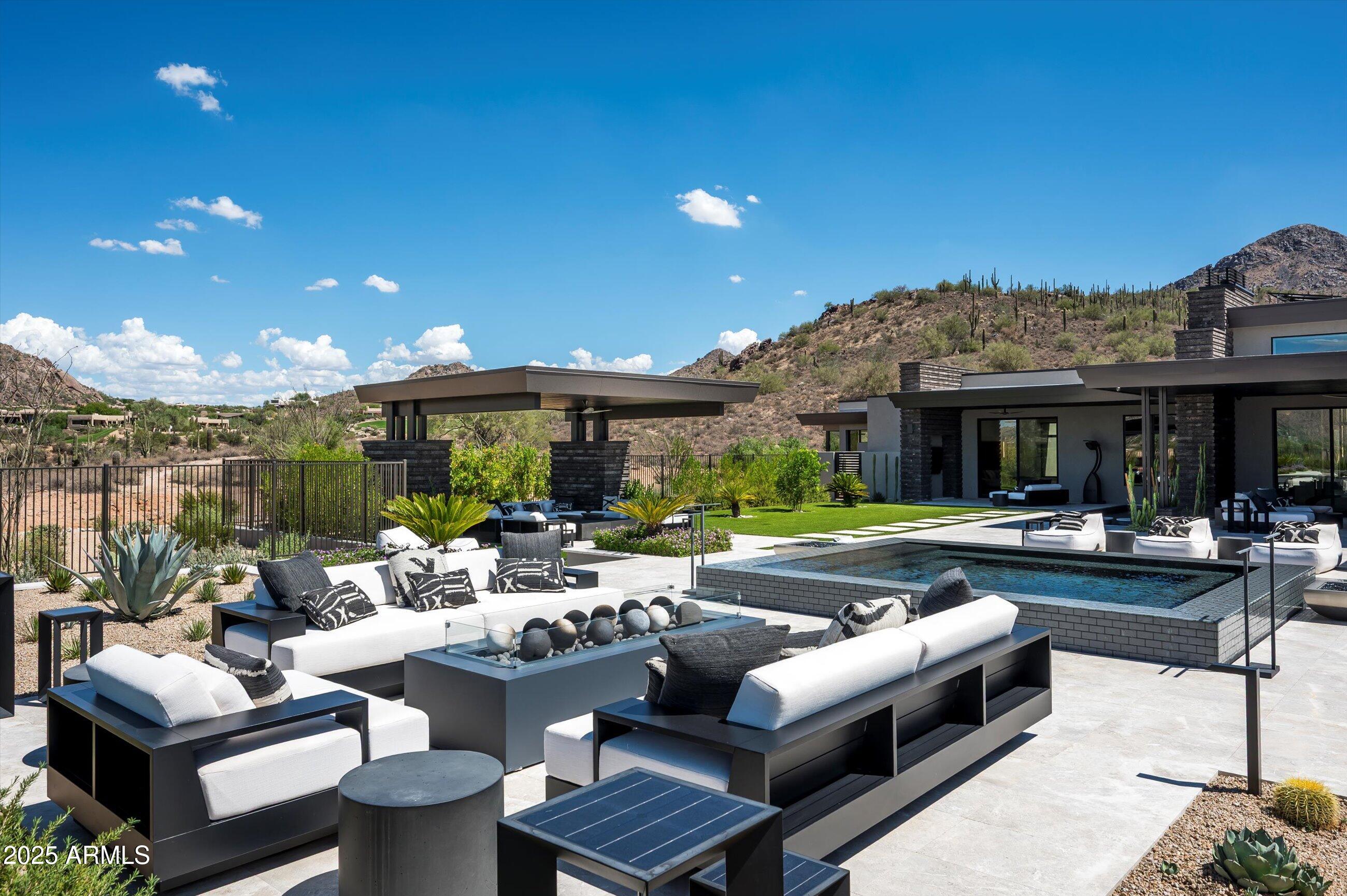 10784 E PINNACLE PEAK Road