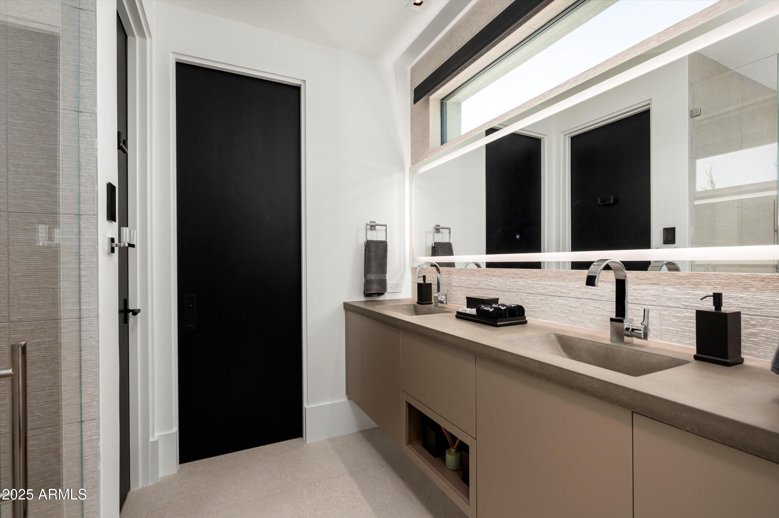 10784 E PINNACLE PEAK Road