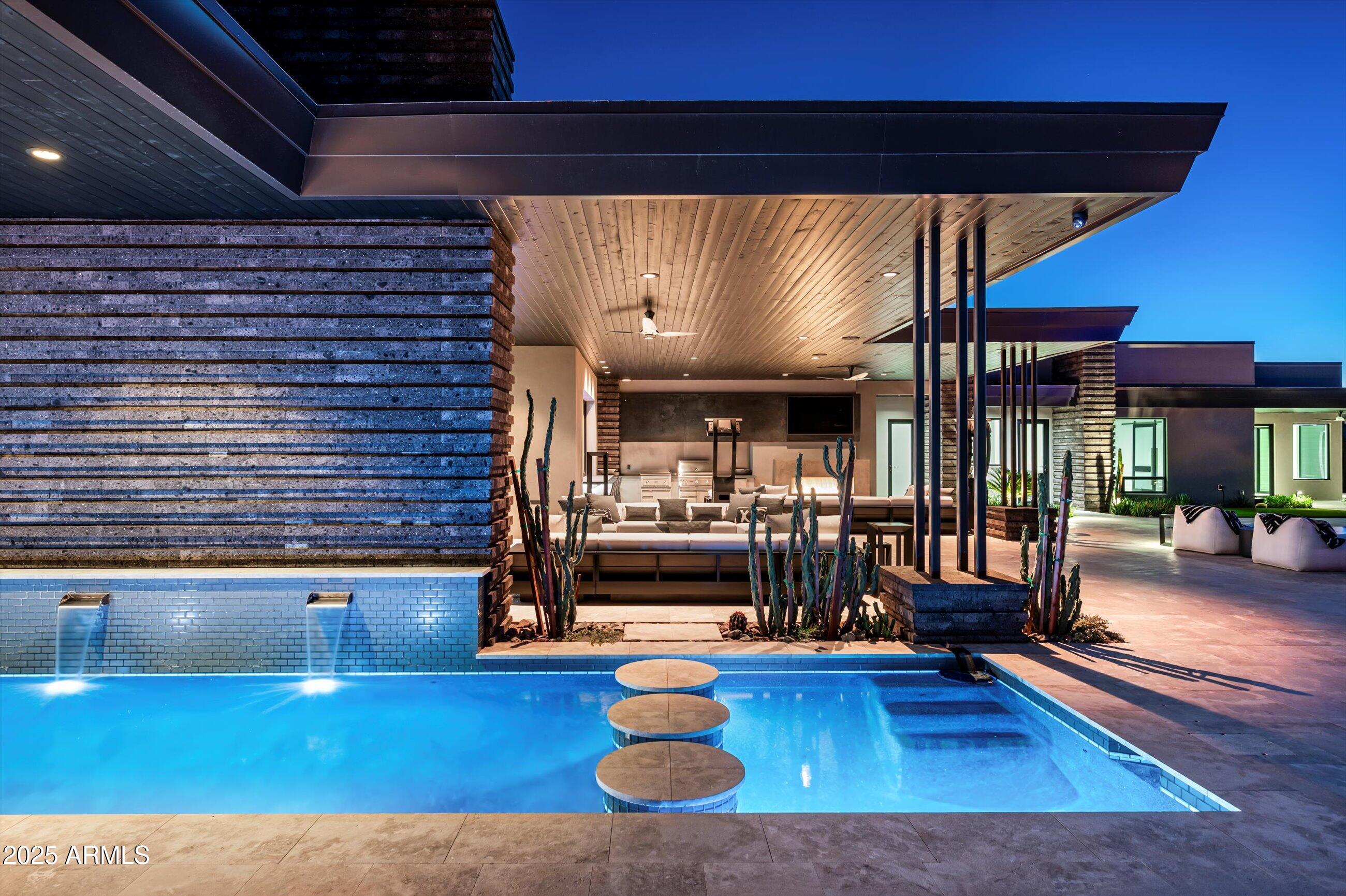 10784 E PINNACLE PEAK Road