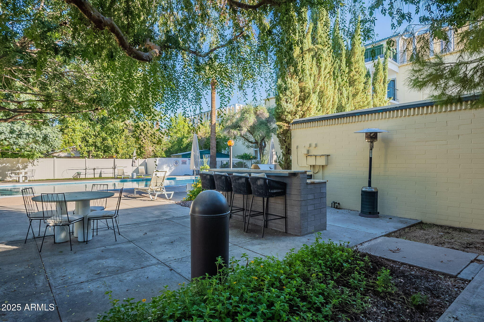 6502 N CENTRAL Avenue D401