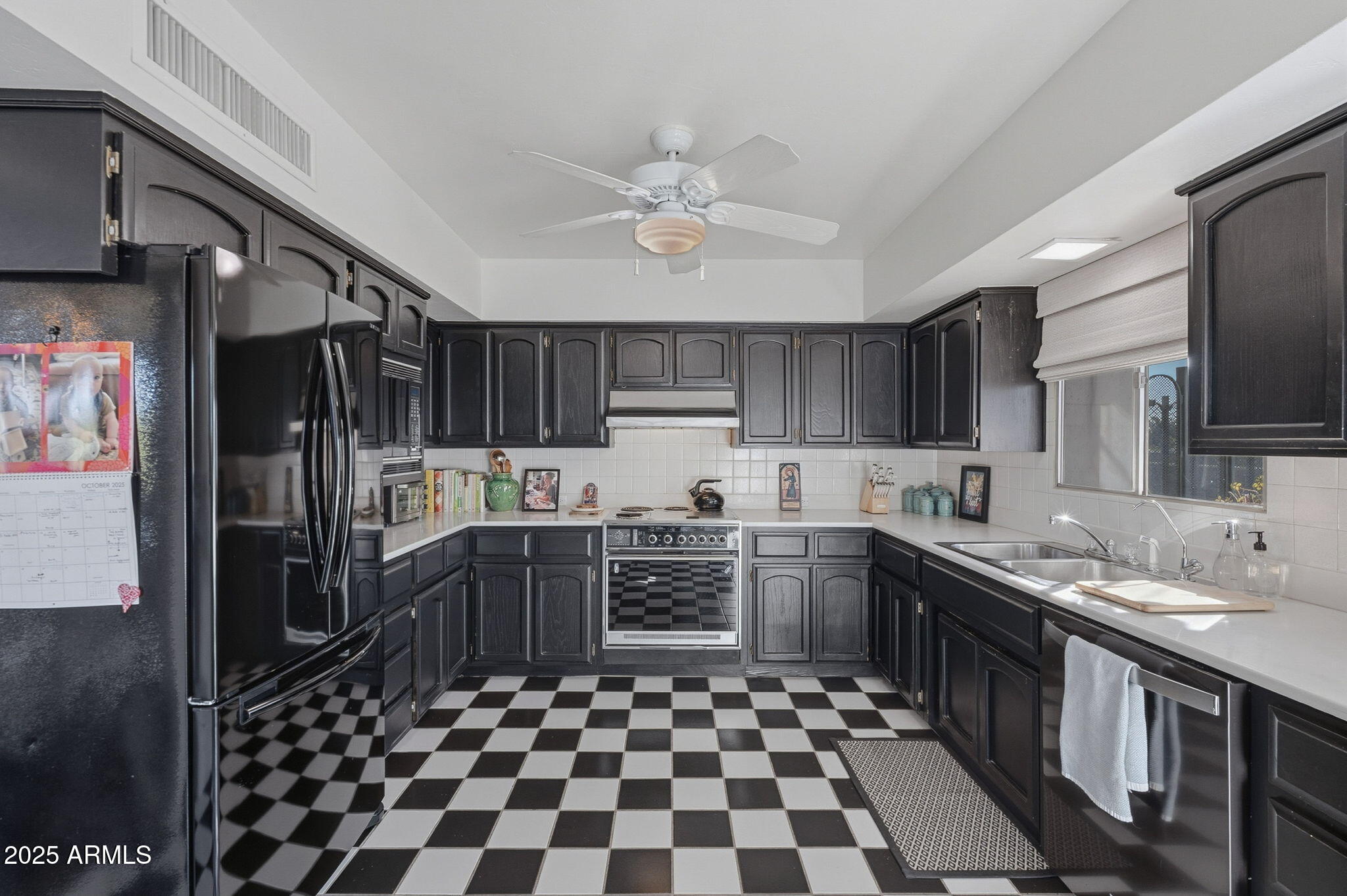 6502 N CENTRAL Avenue D401