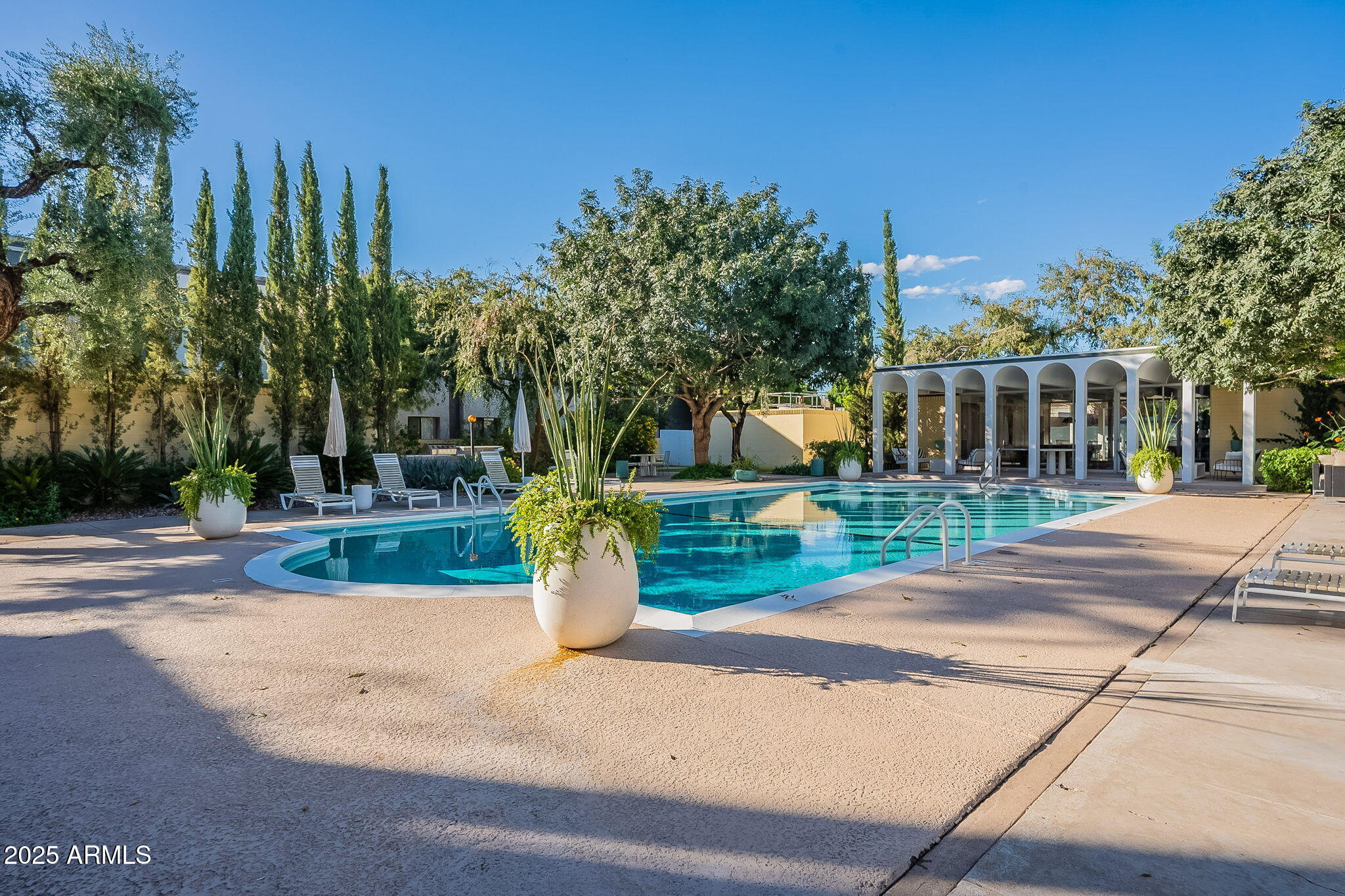 6502 N CENTRAL Avenue D401