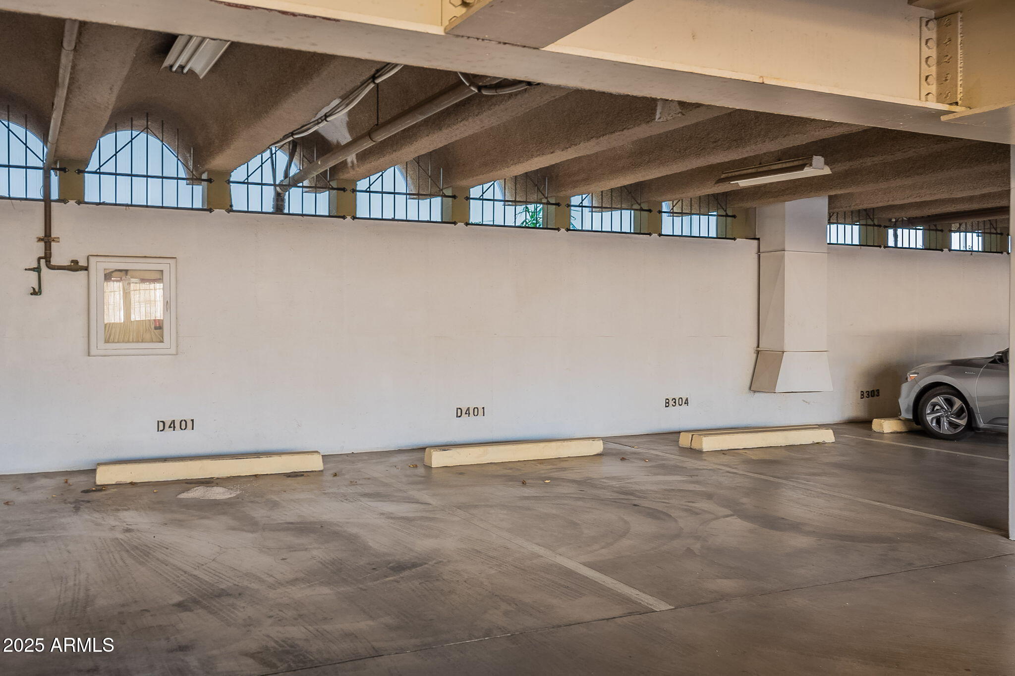 6502 N CENTRAL Avenue D401