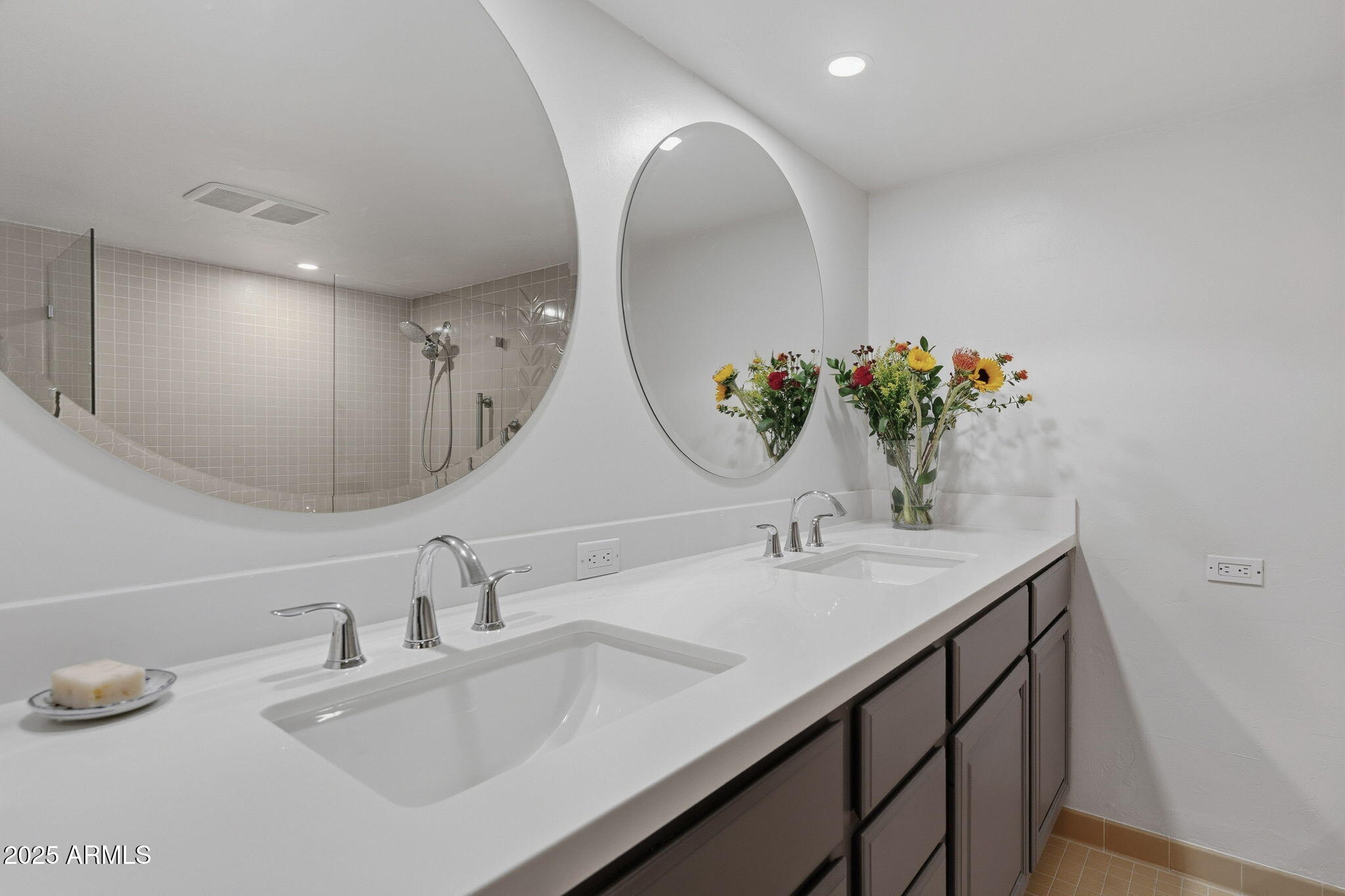 6502 N CENTRAL Avenue D401