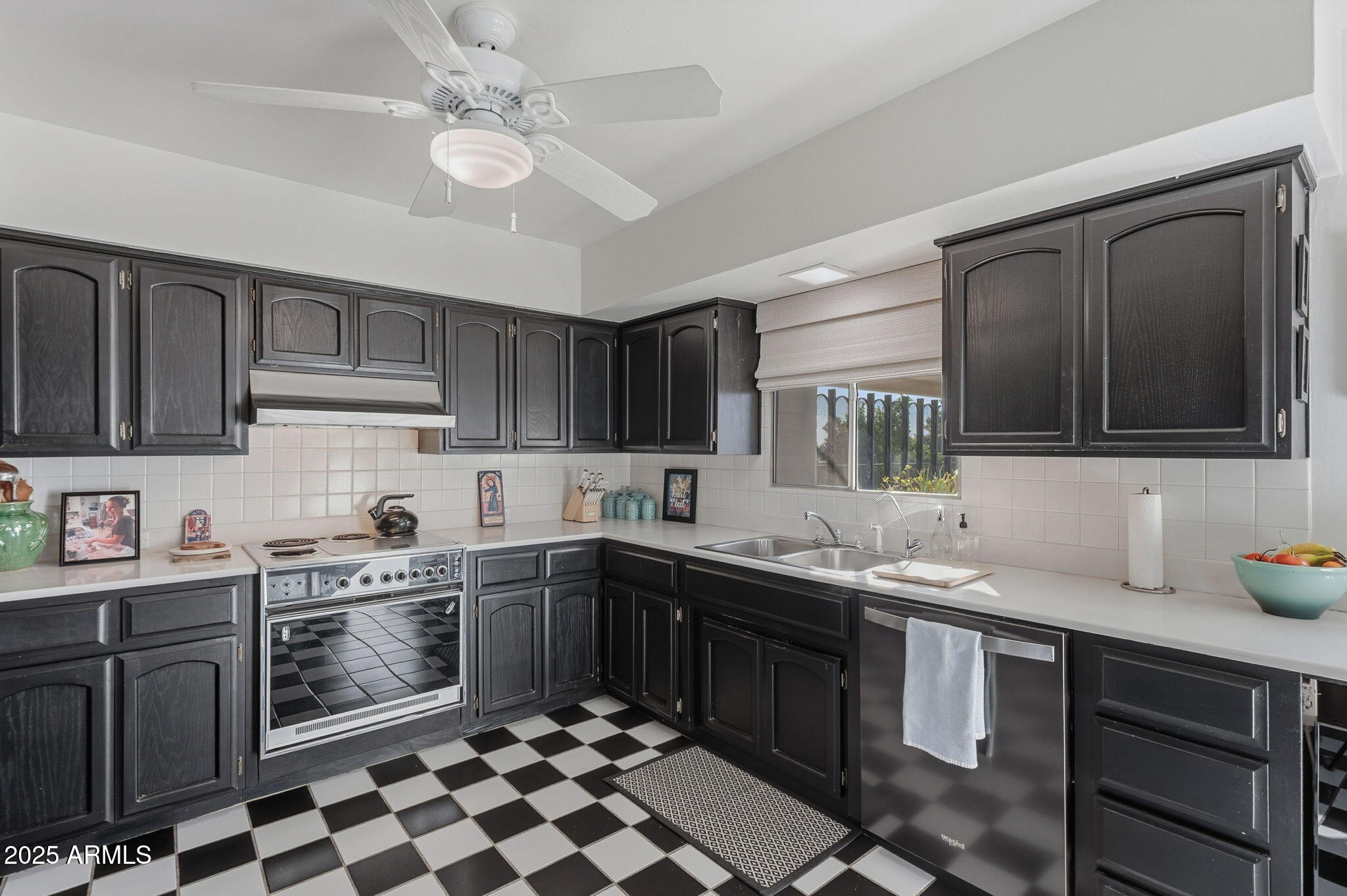 6502 N CENTRAL Avenue D401