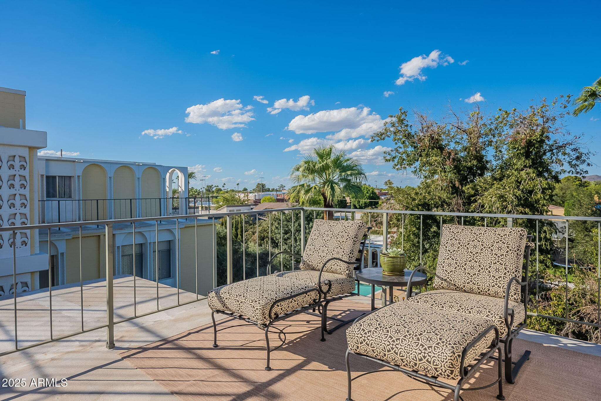 6502 N CENTRAL Avenue D401