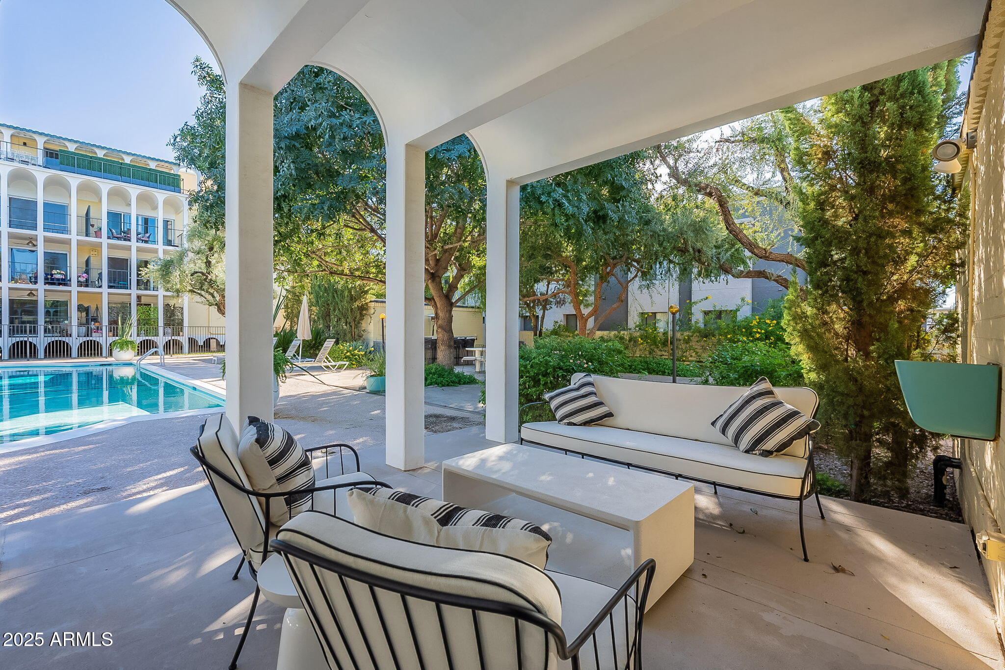 6502 N CENTRAL Avenue D401