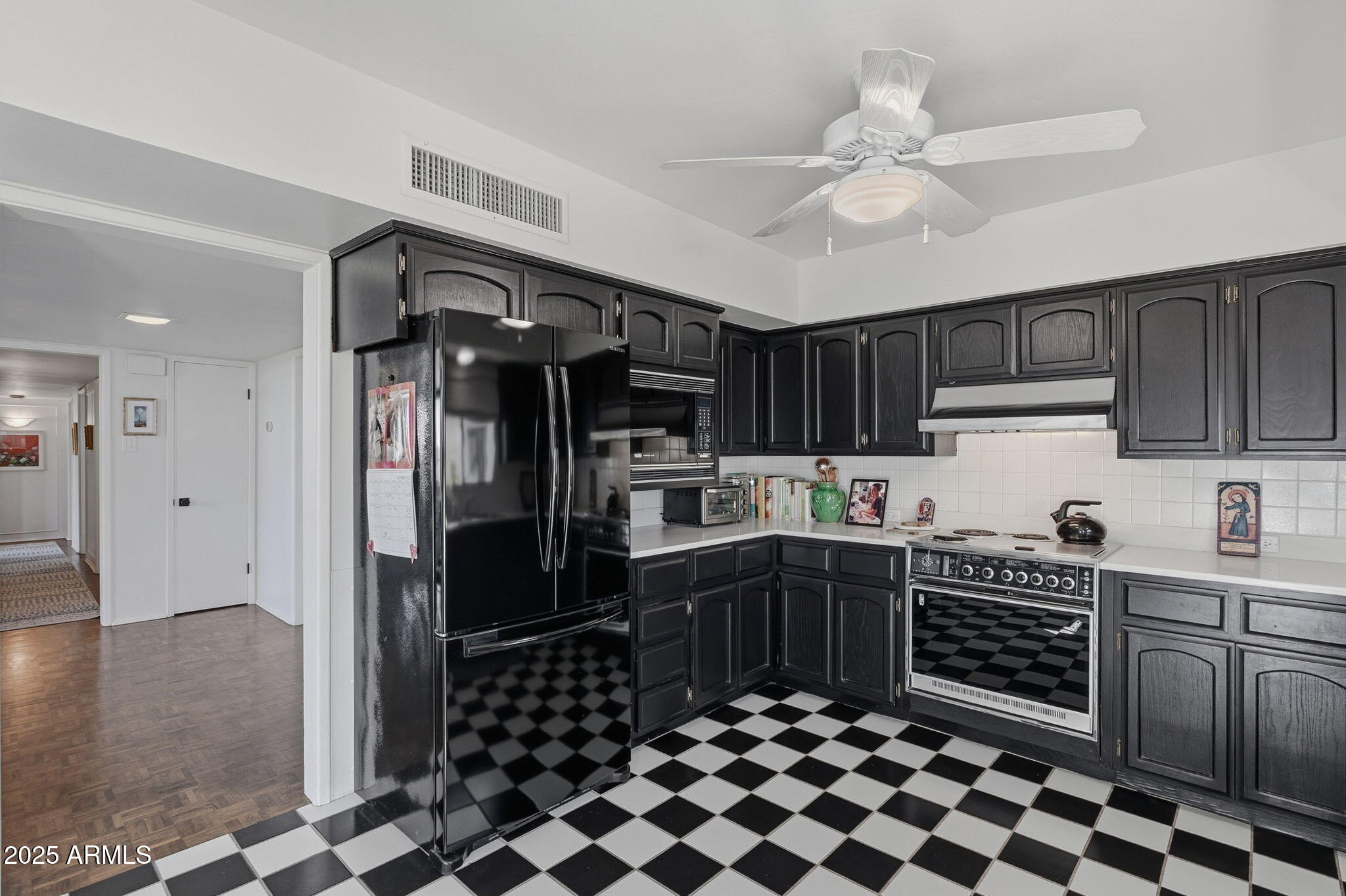 6502 N CENTRAL Avenue D401