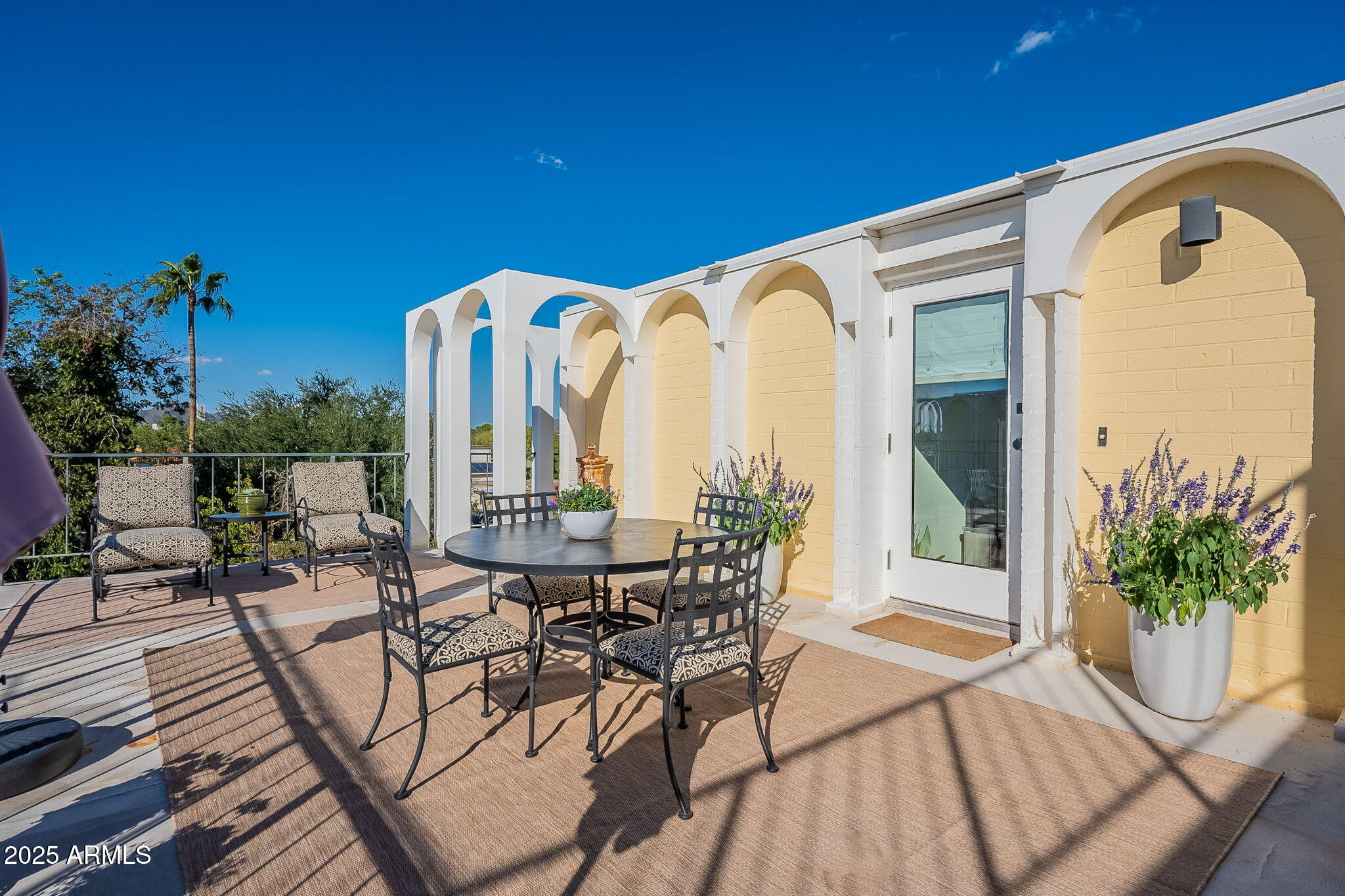 6502 N CENTRAL Avenue D401