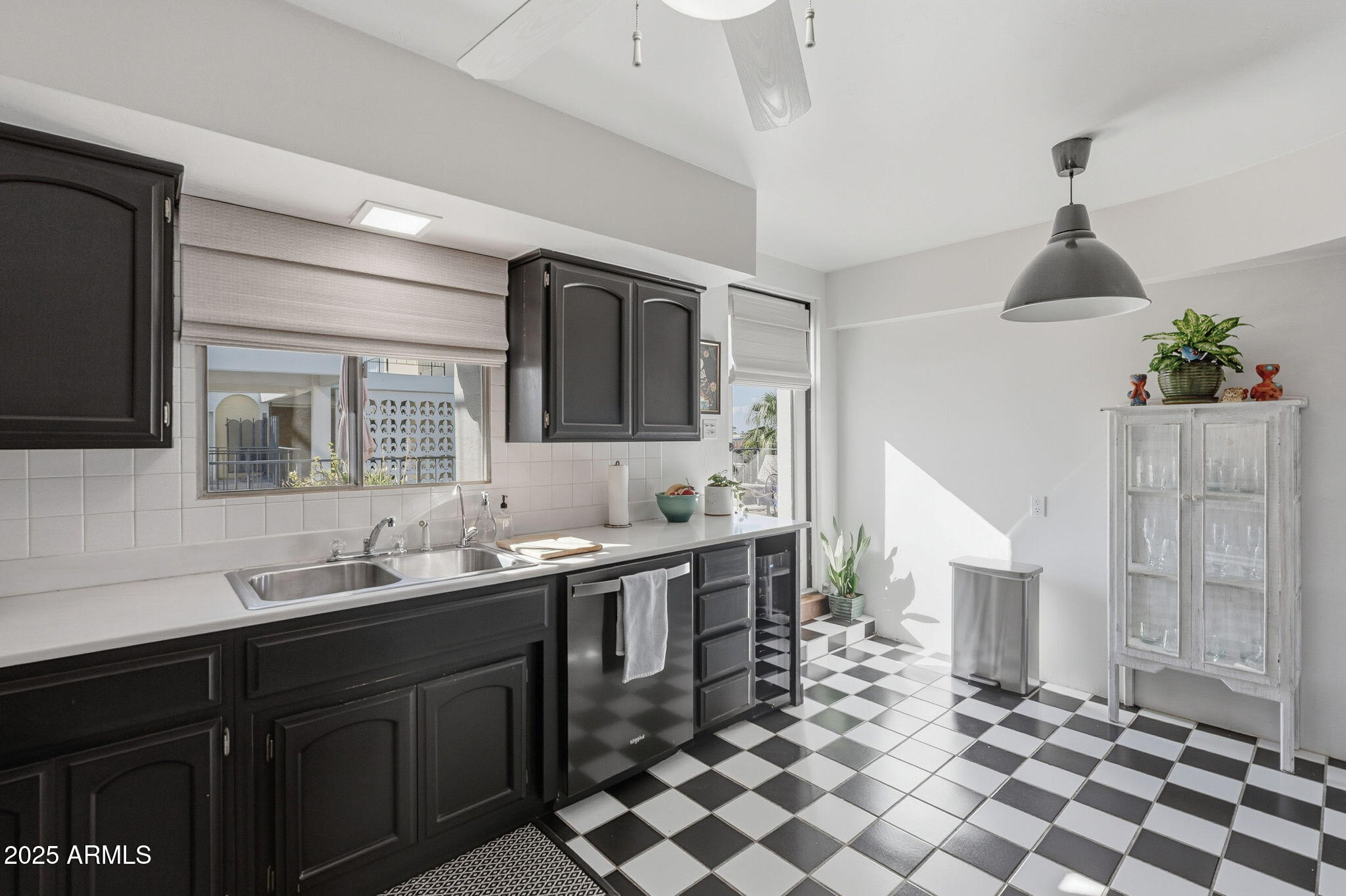 6502 N CENTRAL Avenue D401