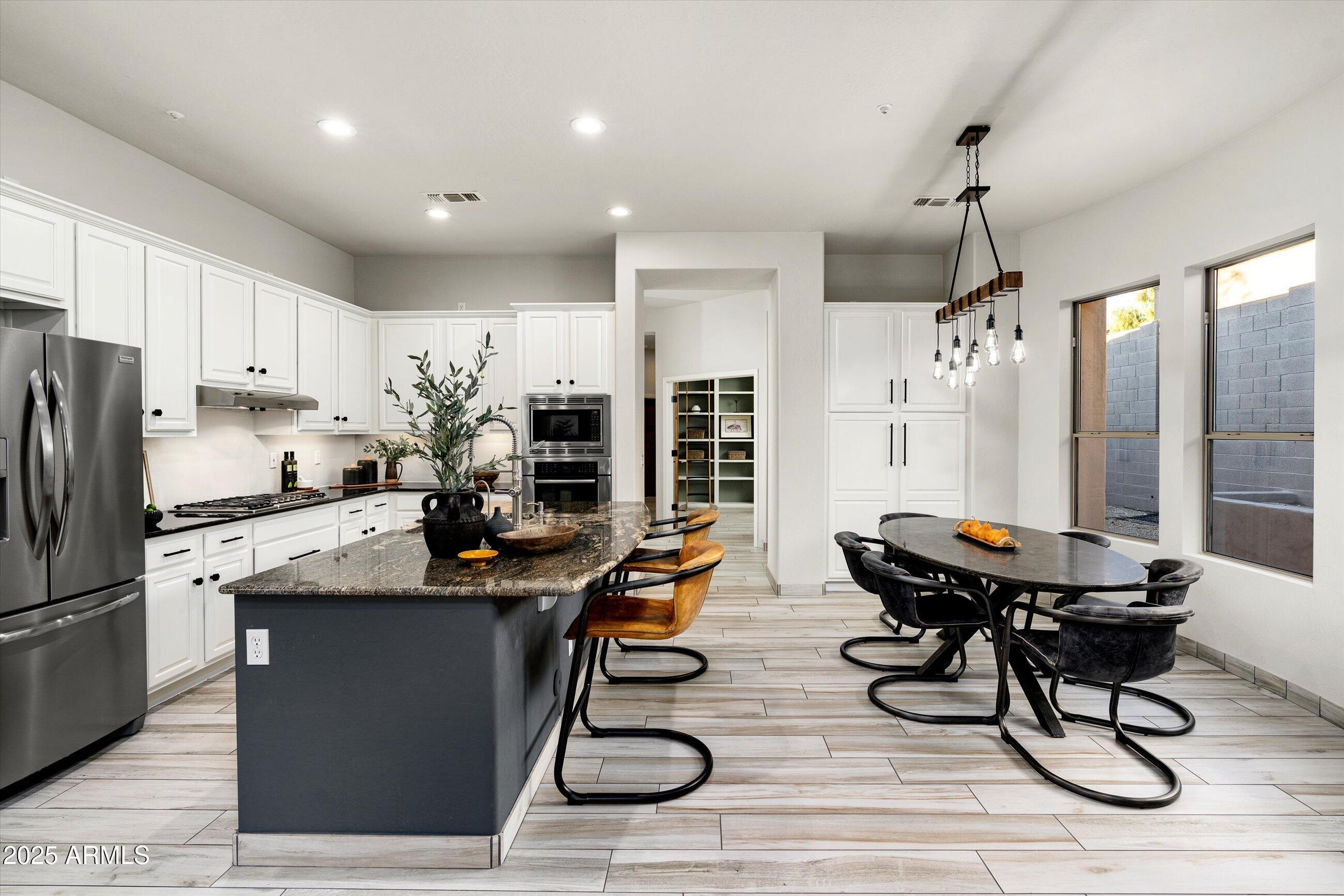 11115 E WINCHCOMB Drive, Scottsdale