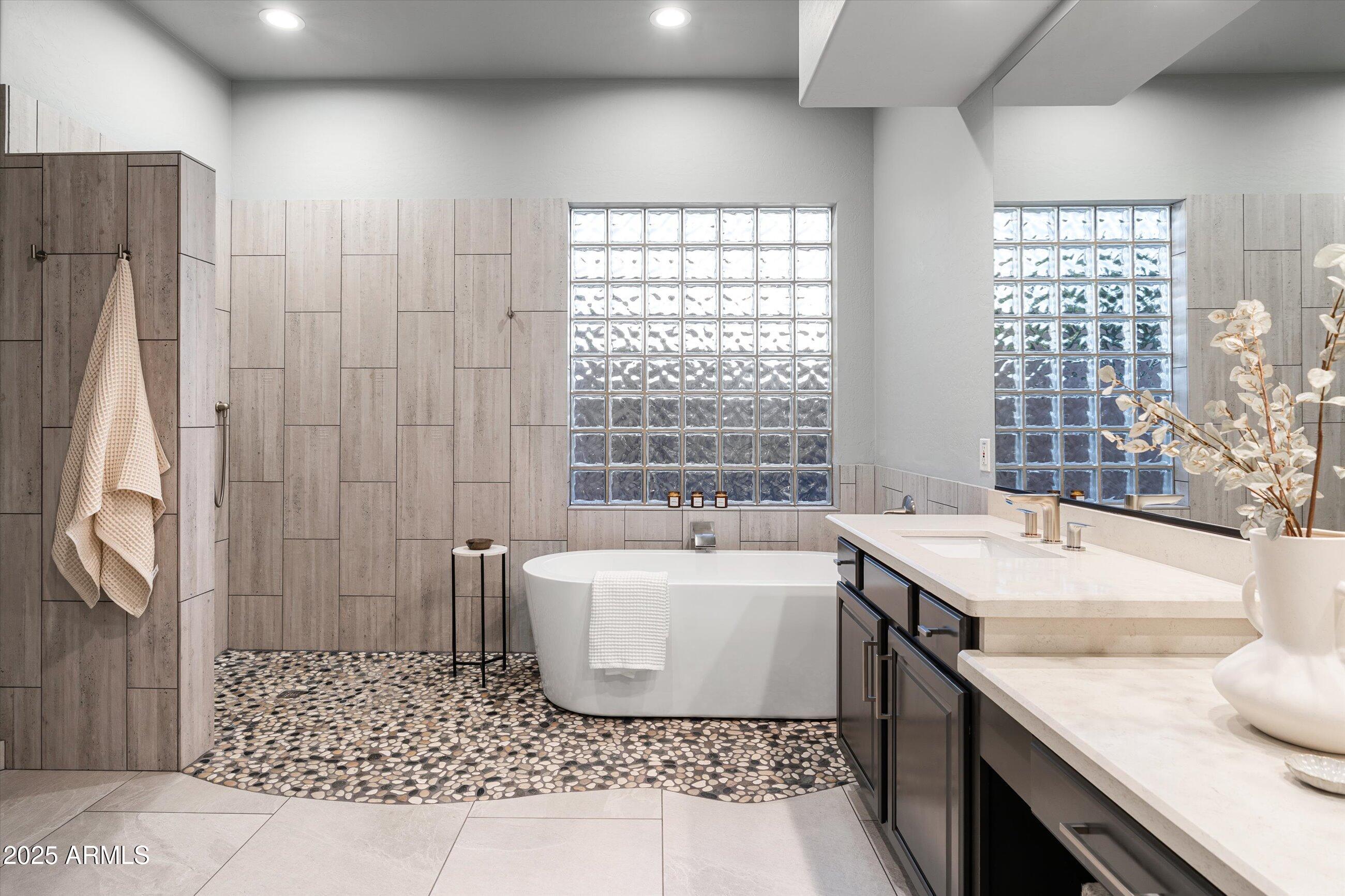 11115 E WINCHCOMB Drive, Scottsdale