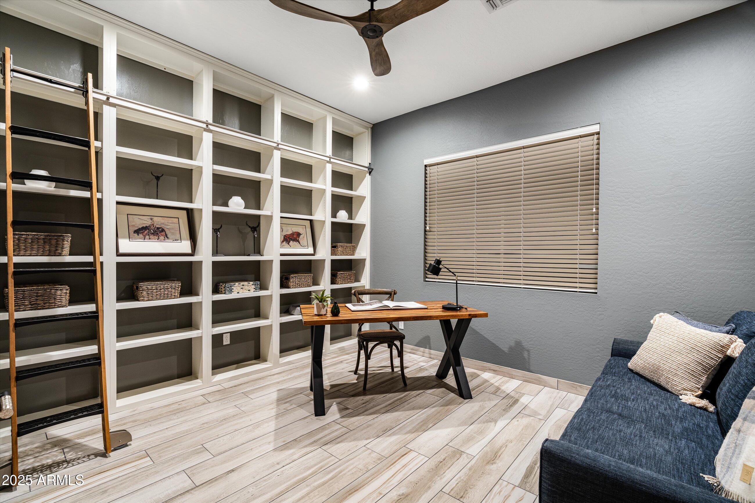 11115 E WINCHCOMB Drive, Scottsdale