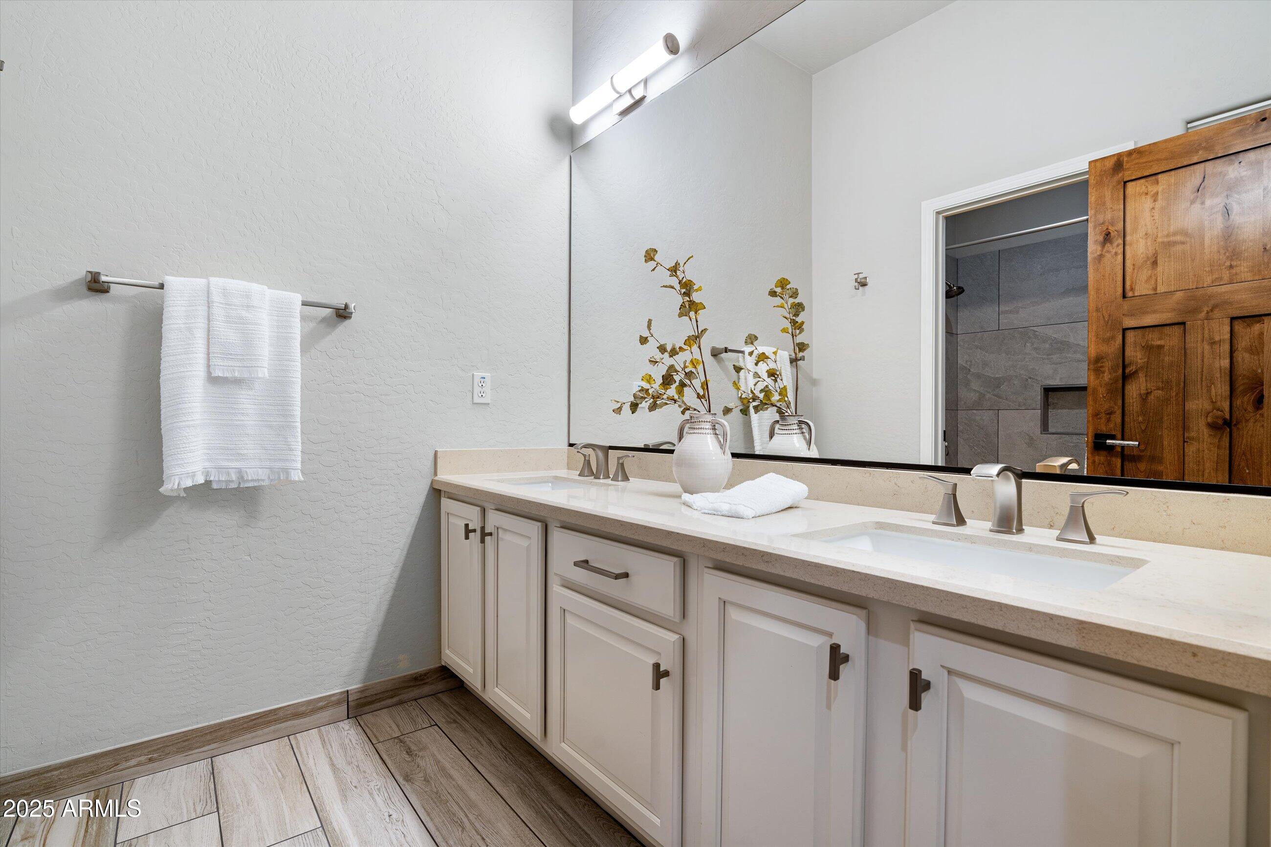 11115 E WINCHCOMB Drive, Scottsdale