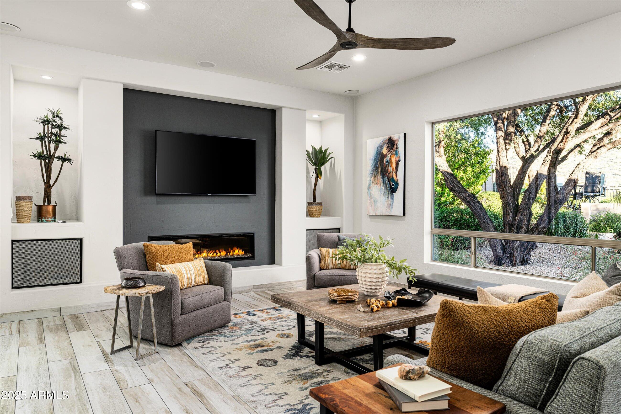 11115 E WINCHCOMB Drive, Scottsdale