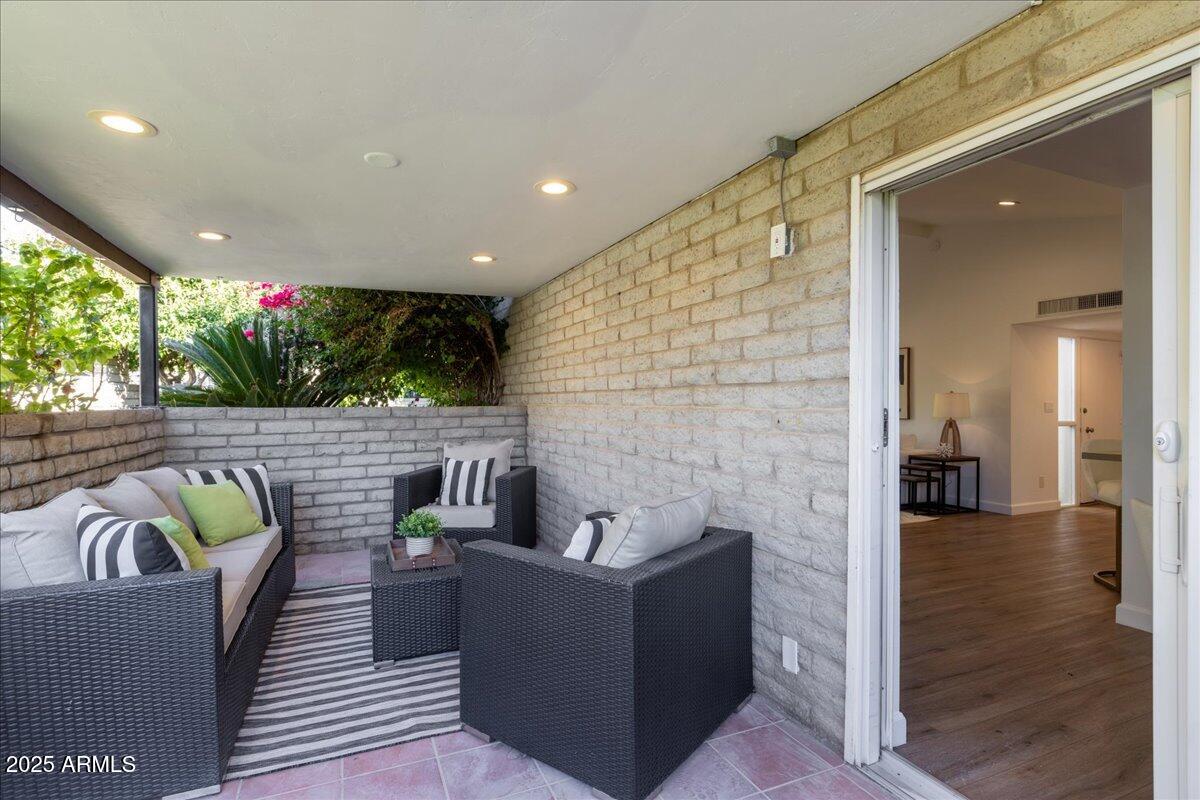 4800 N 68TH Street, 108