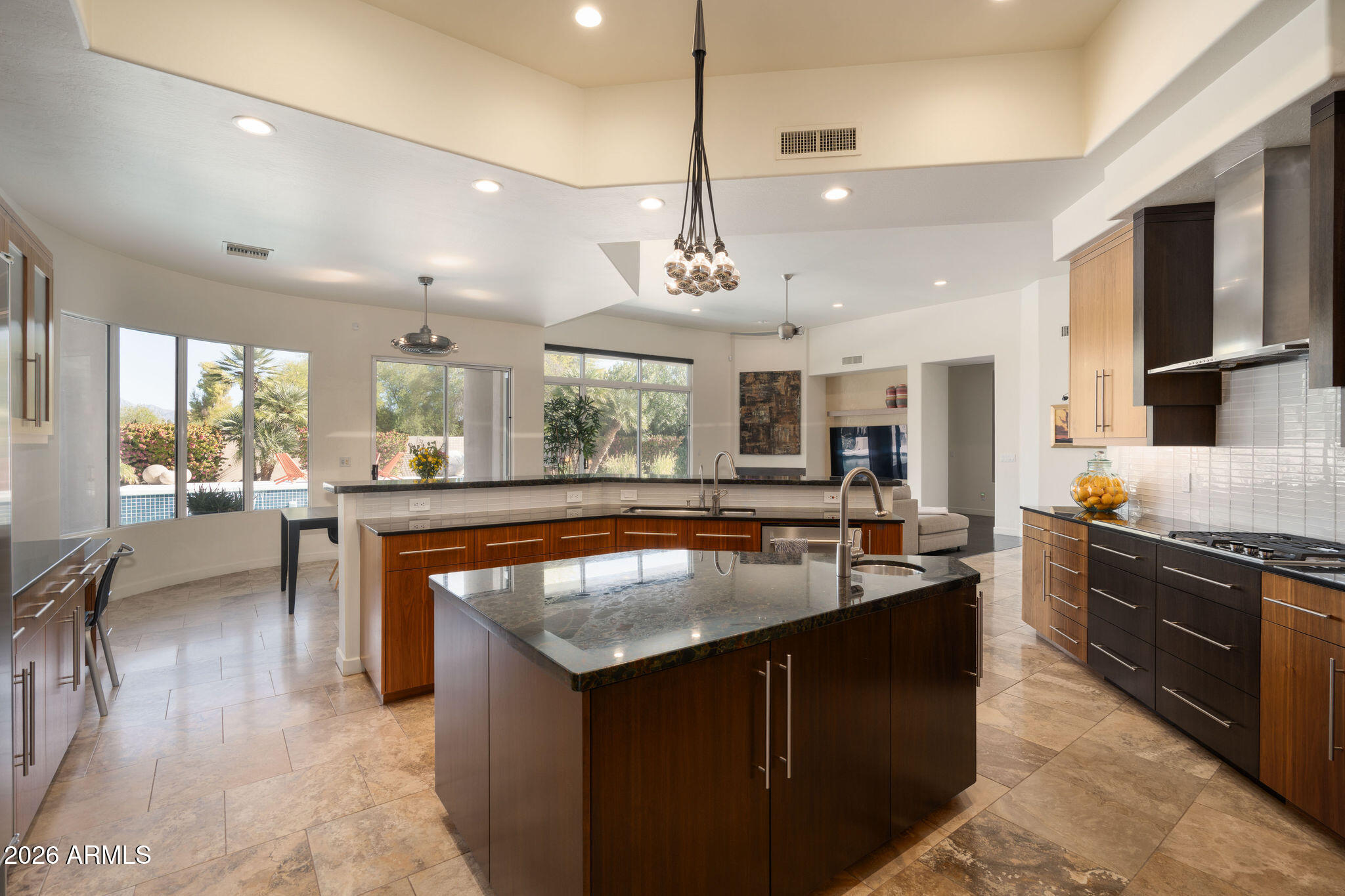 7124 E FOOTHILL Drive