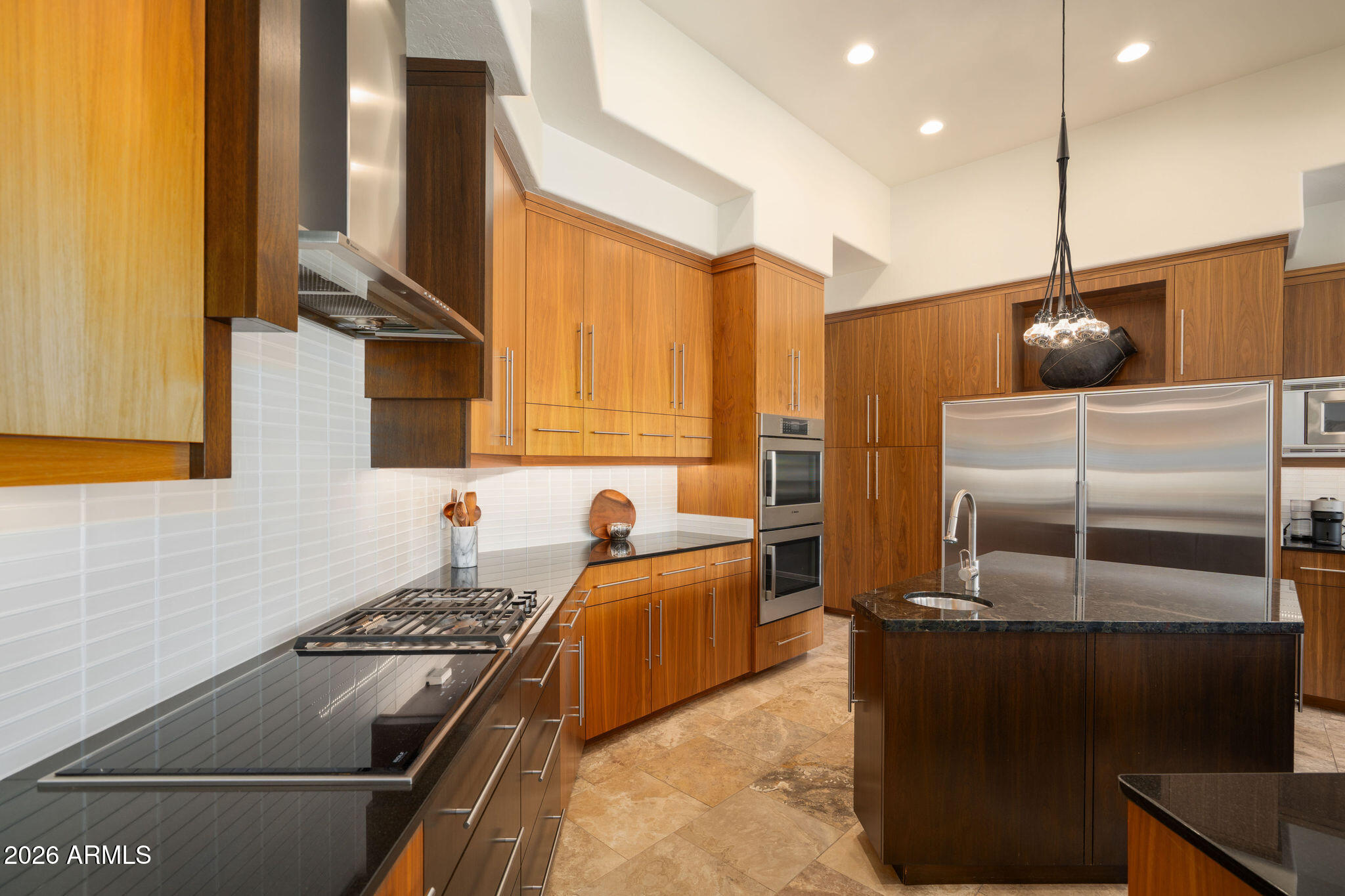 7124 E FOOTHILL Drive