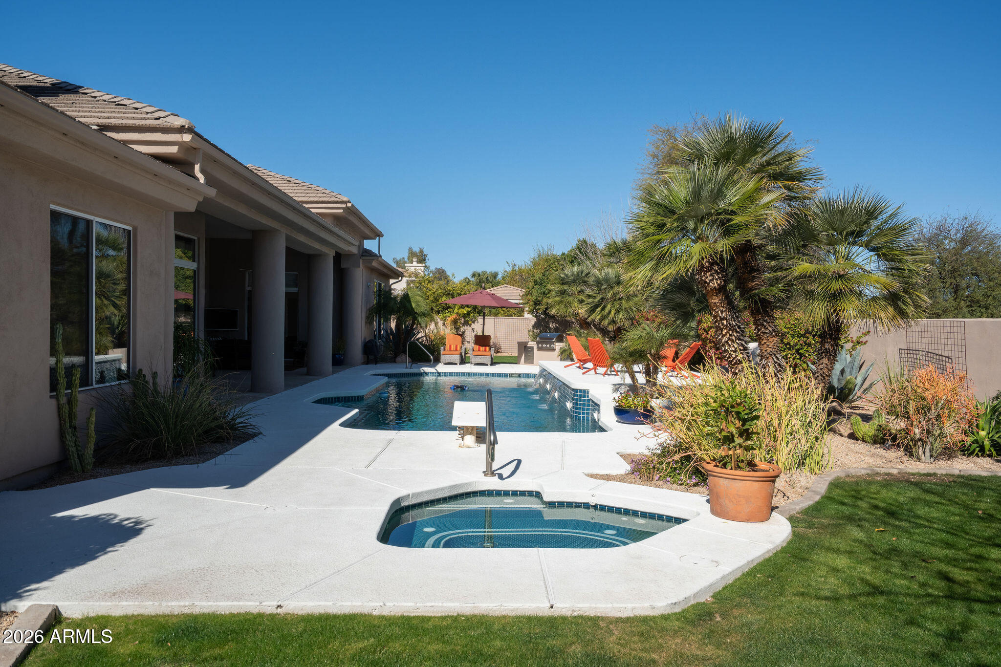 7124 E FOOTHILL Drive