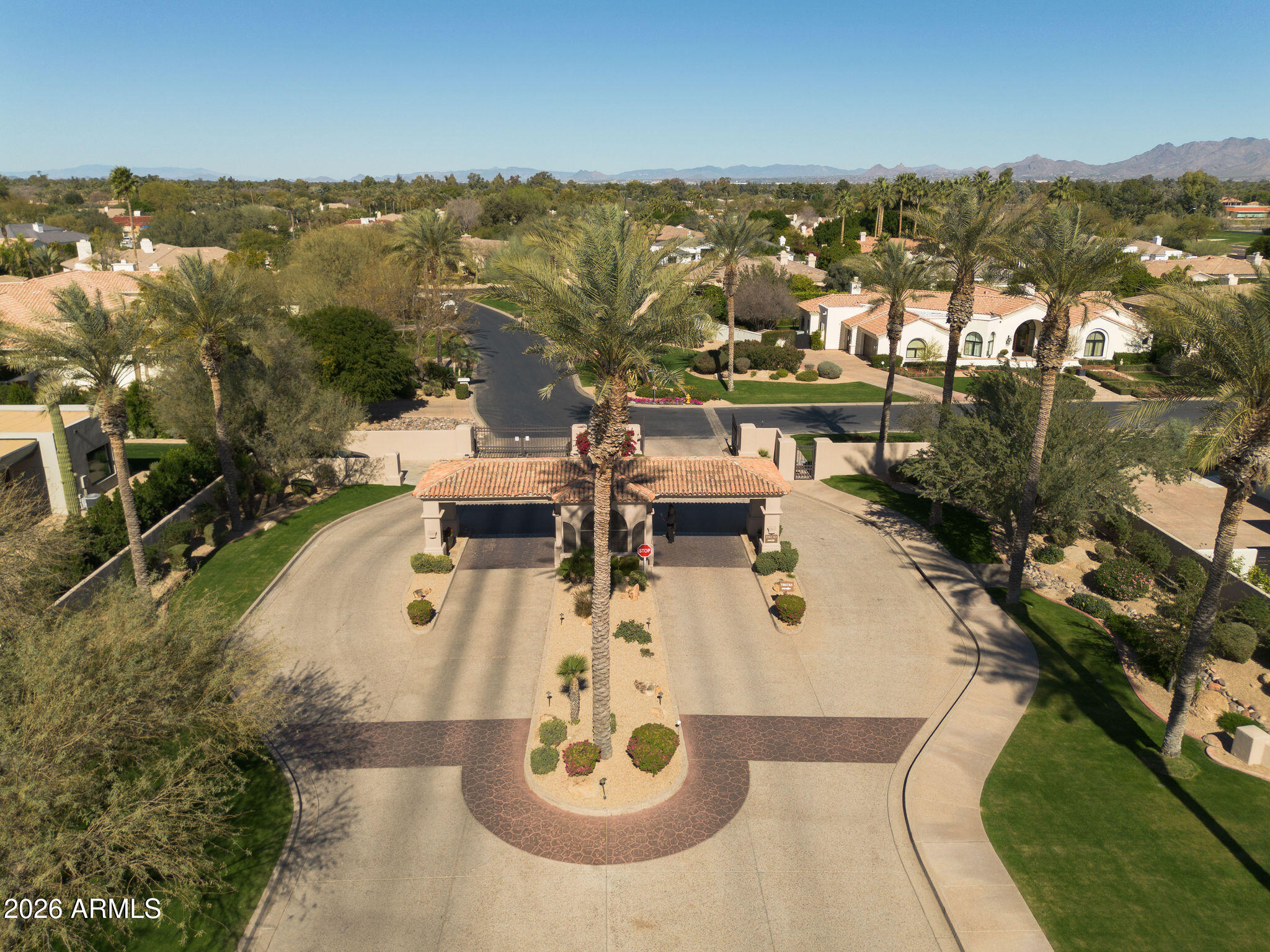 7124 E FOOTHILL Drive