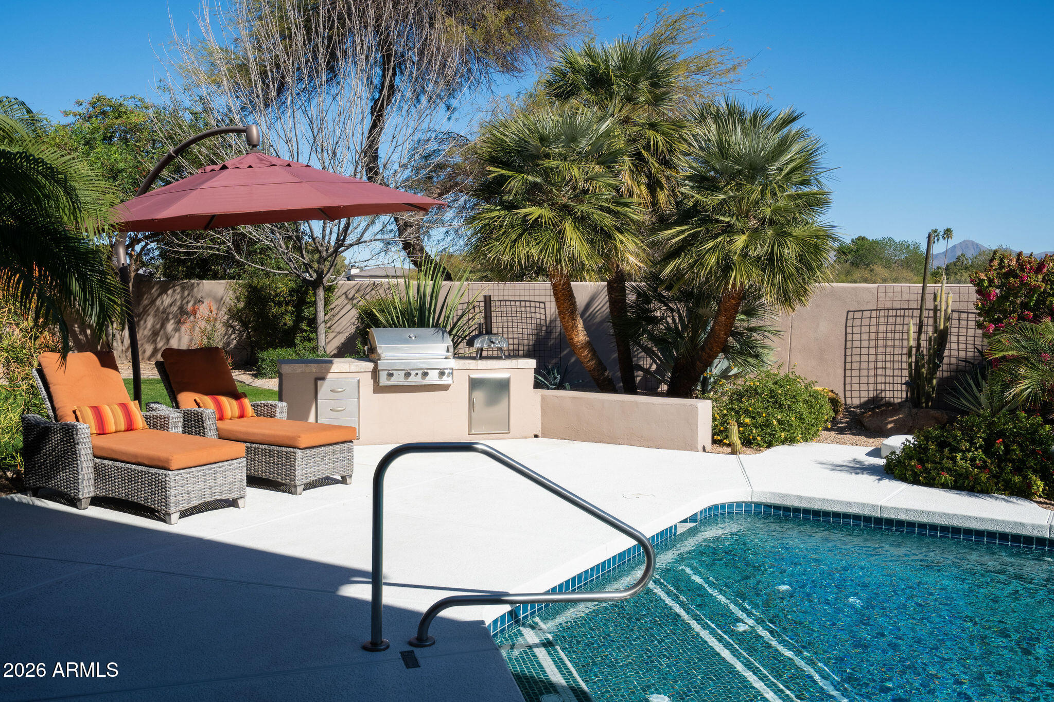 7124 E FOOTHILL Drive