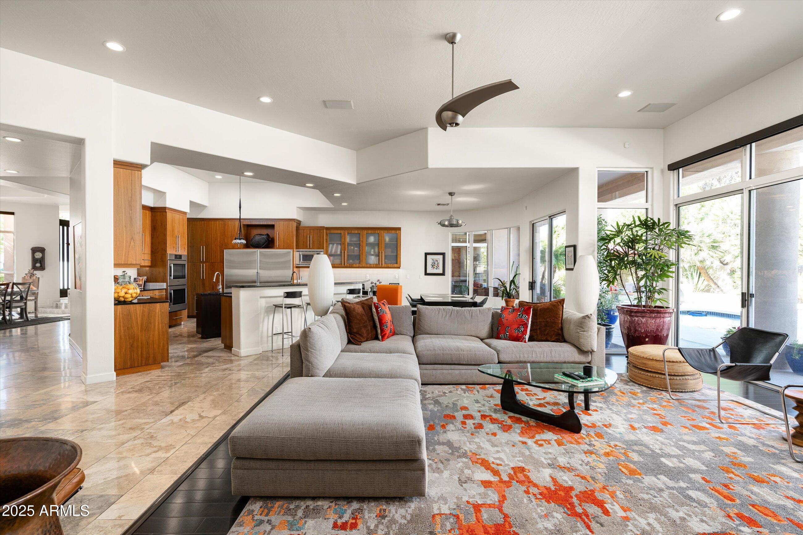 7124 E FOOTHILL Drive