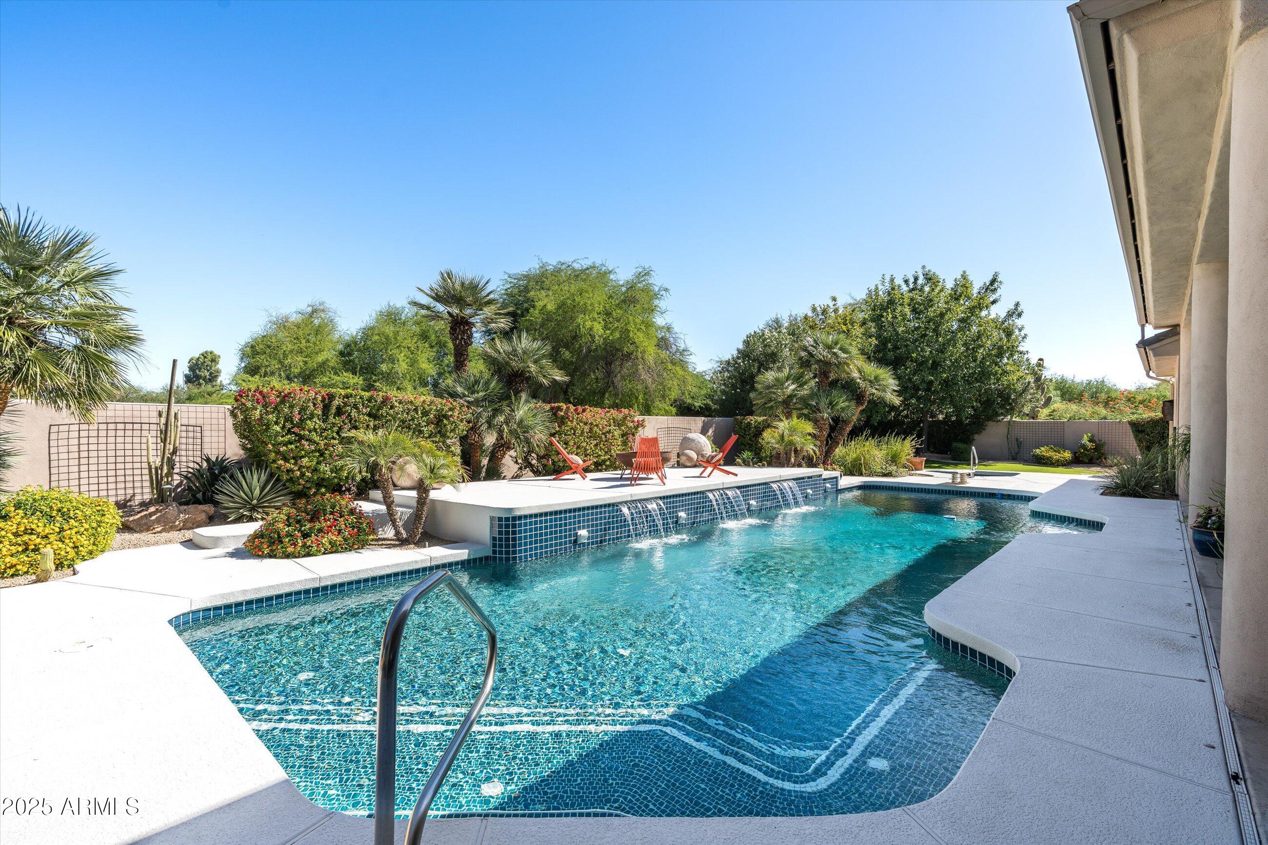 7124 E FOOTHILL Drive