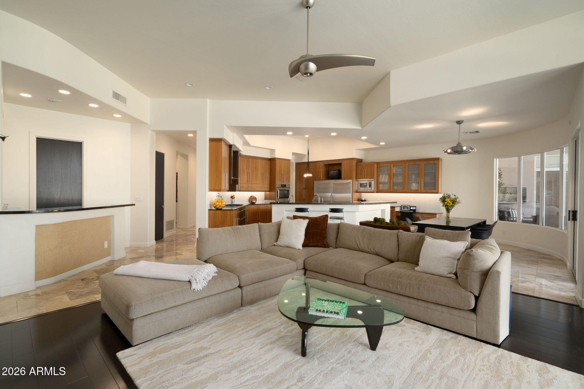 7124 E FOOTHILL Drive