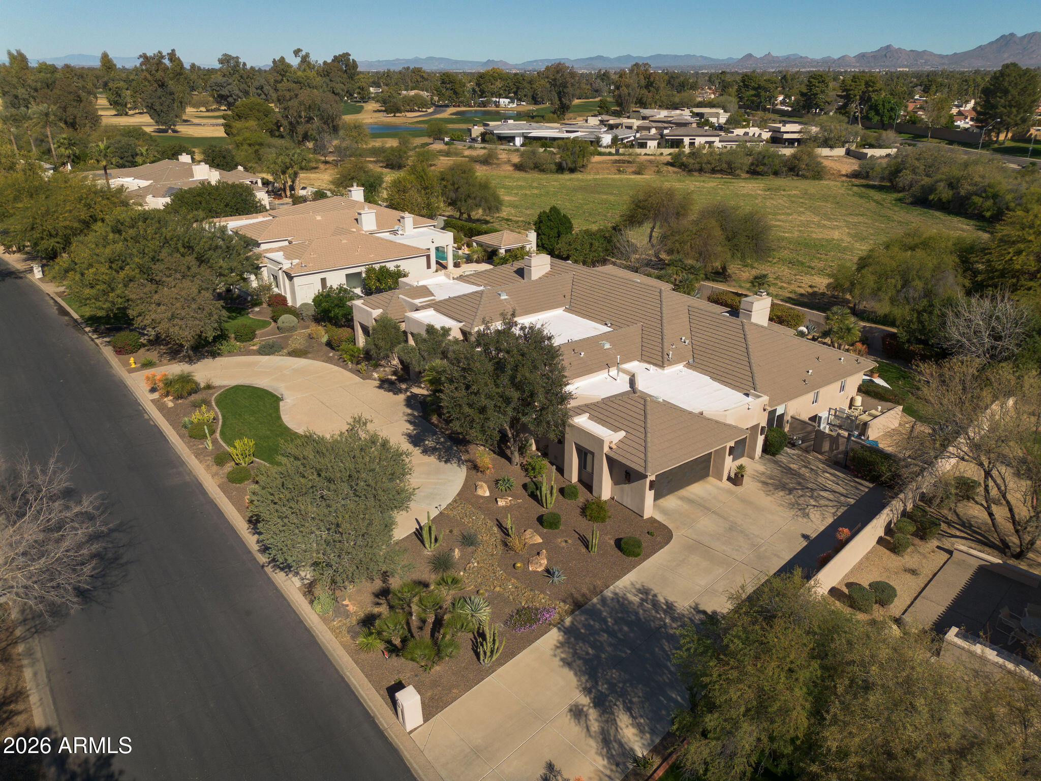 7124 E FOOTHILL Drive