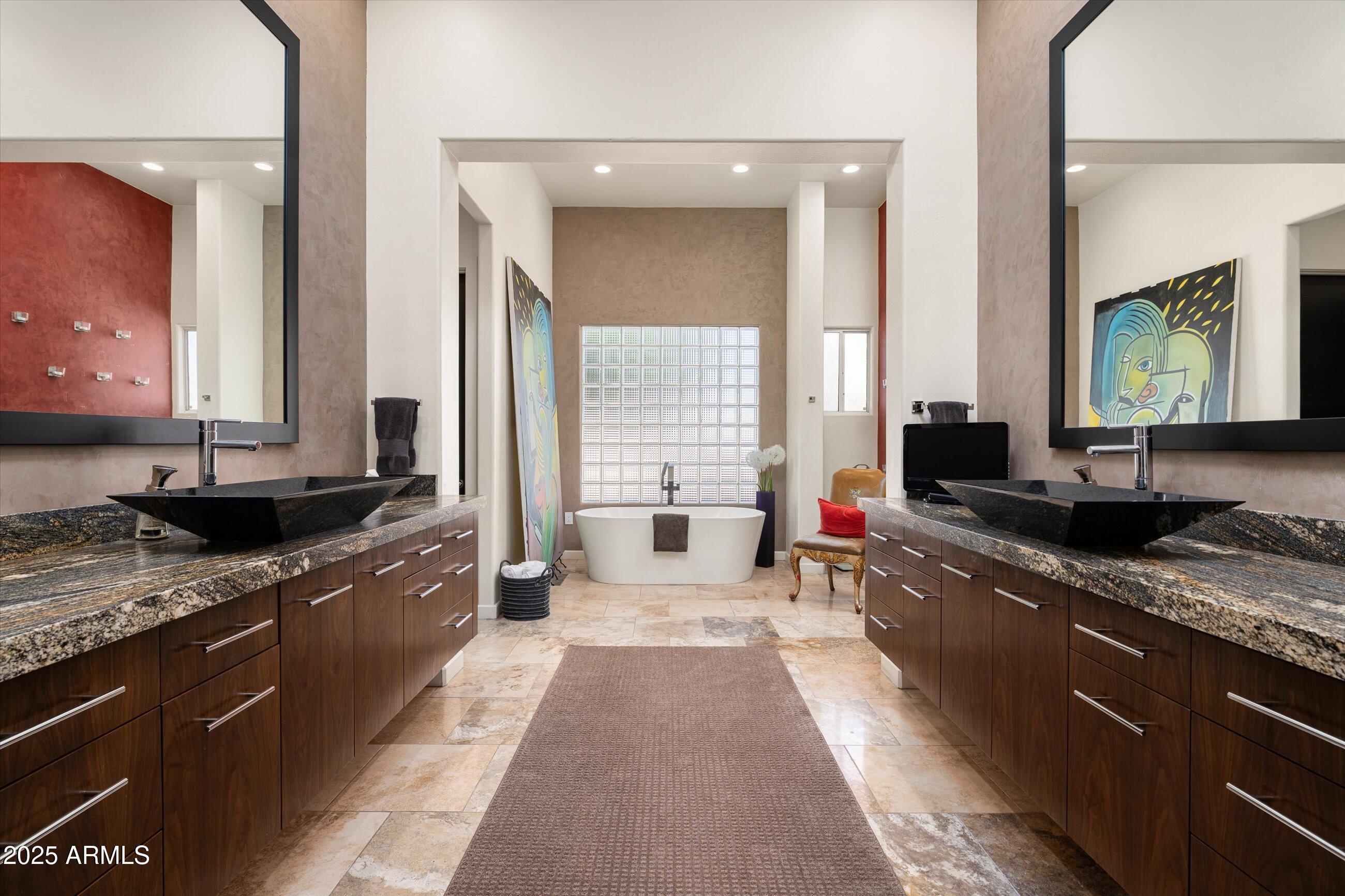 7124 E FOOTHILL Drive