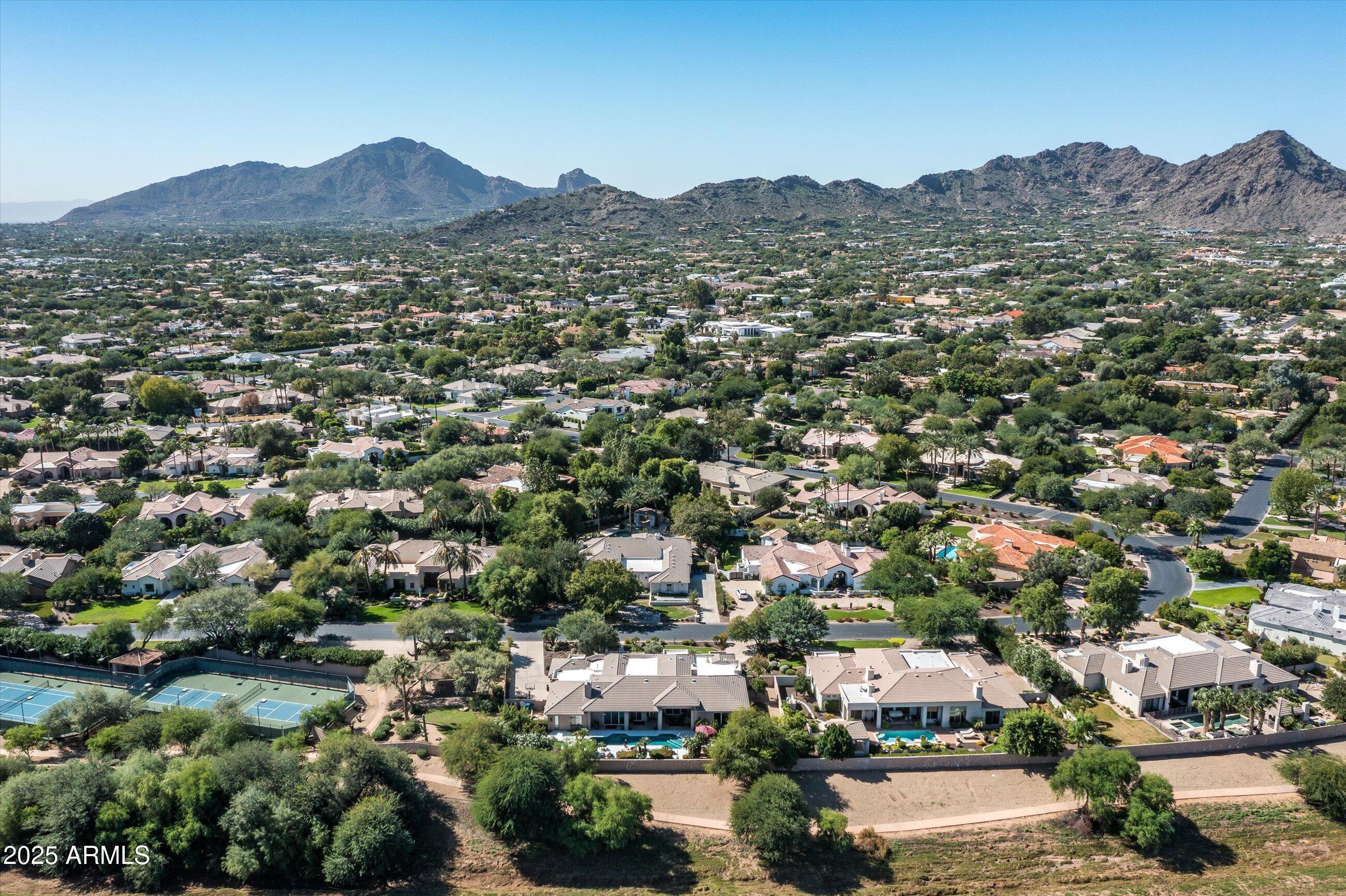 7124 E FOOTHILL Drive