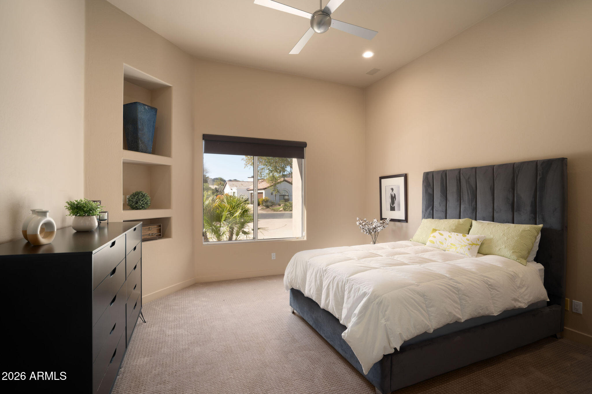 7124 E FOOTHILL Drive