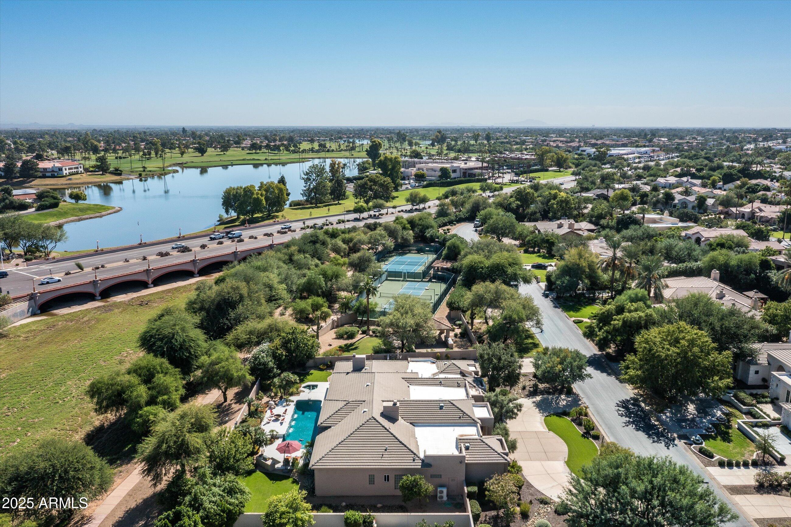 7124 E FOOTHILL Drive