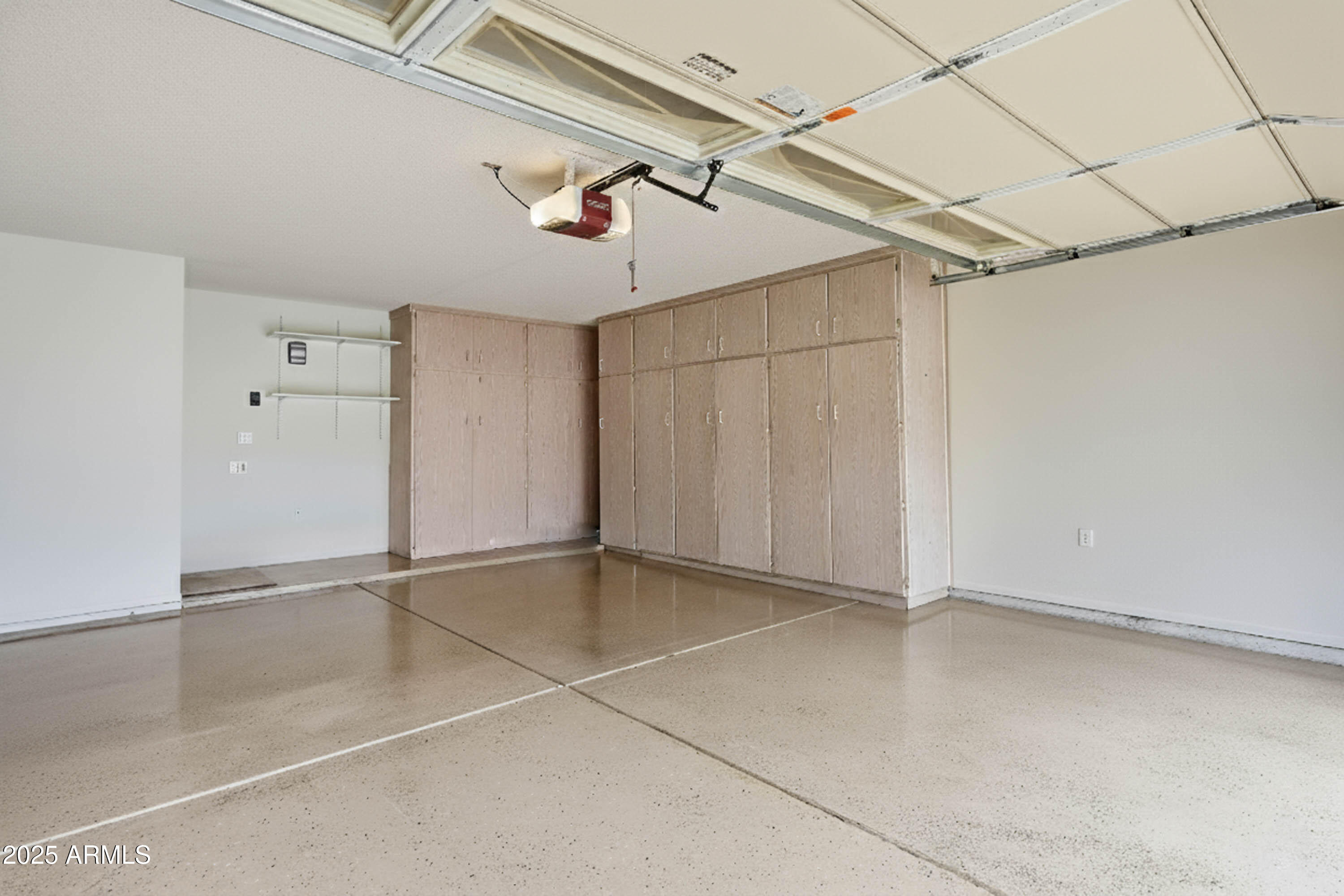 8171 E DEL CAVERNA Drive