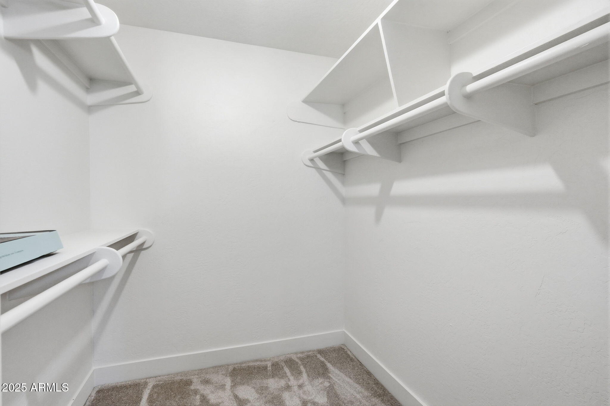 8171 E DEL CAVERNA Drive