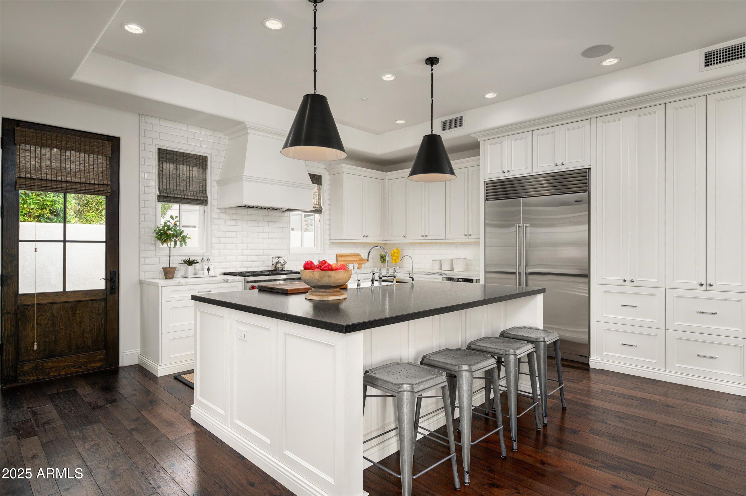 9483 E ROCKWOOD Drive