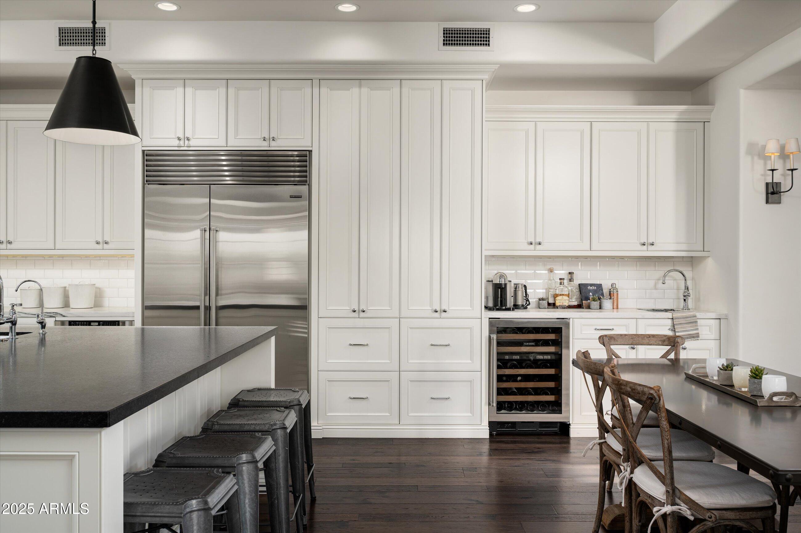 9483 E ROCKWOOD Drive