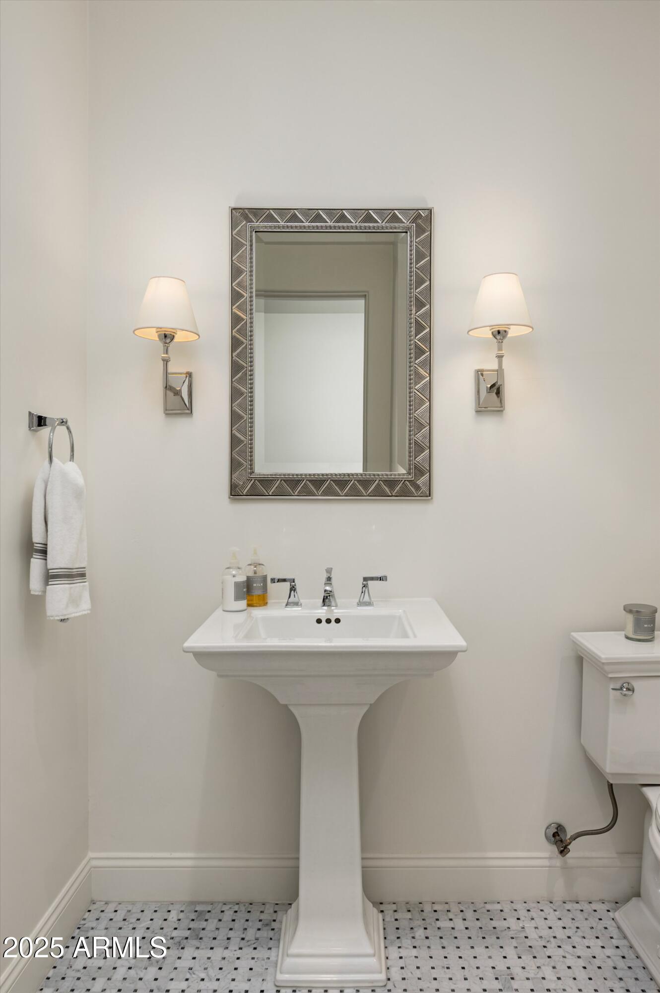 9483 E ROCKWOOD Drive