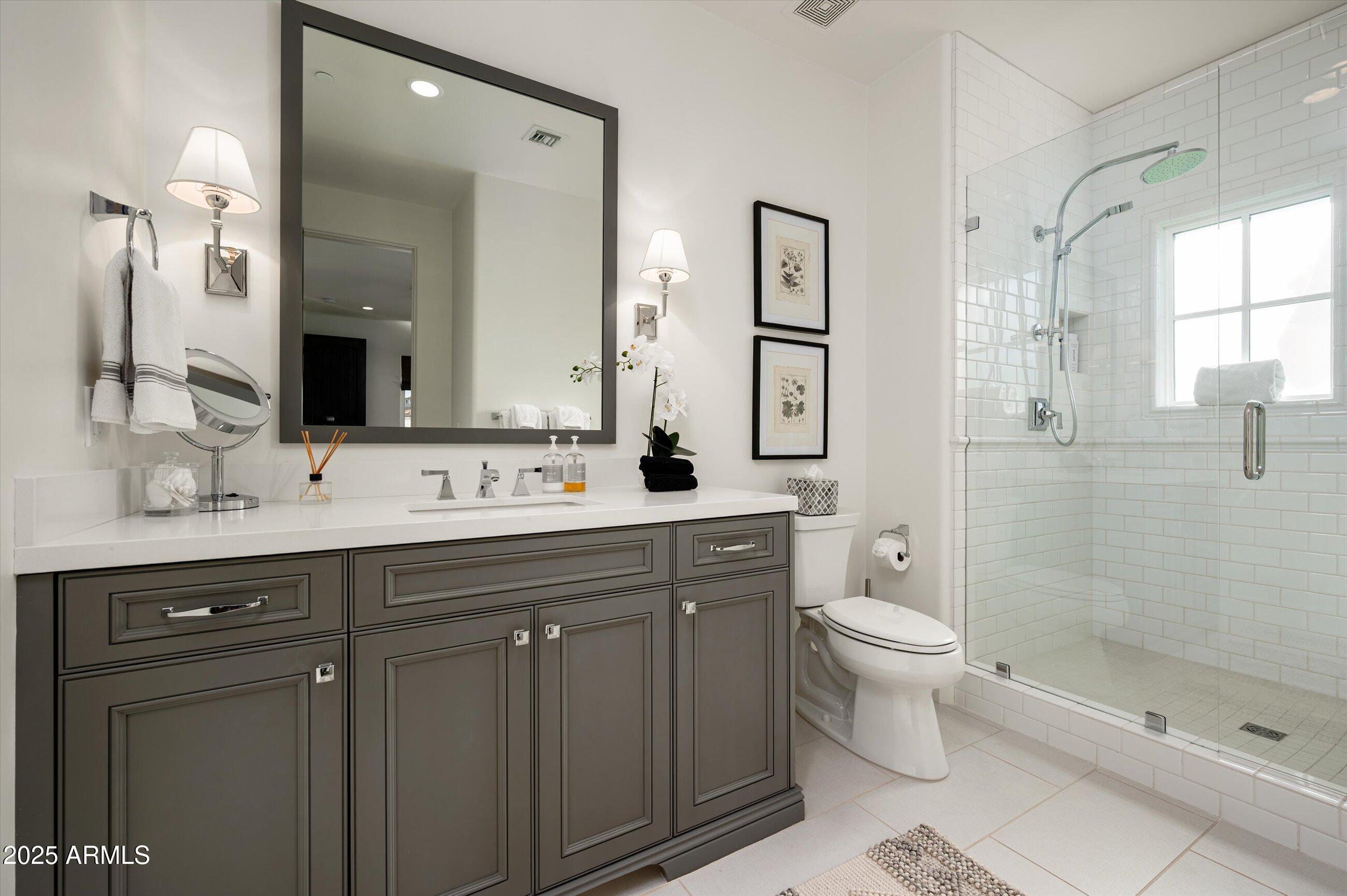 9483 E ROCKWOOD Drive