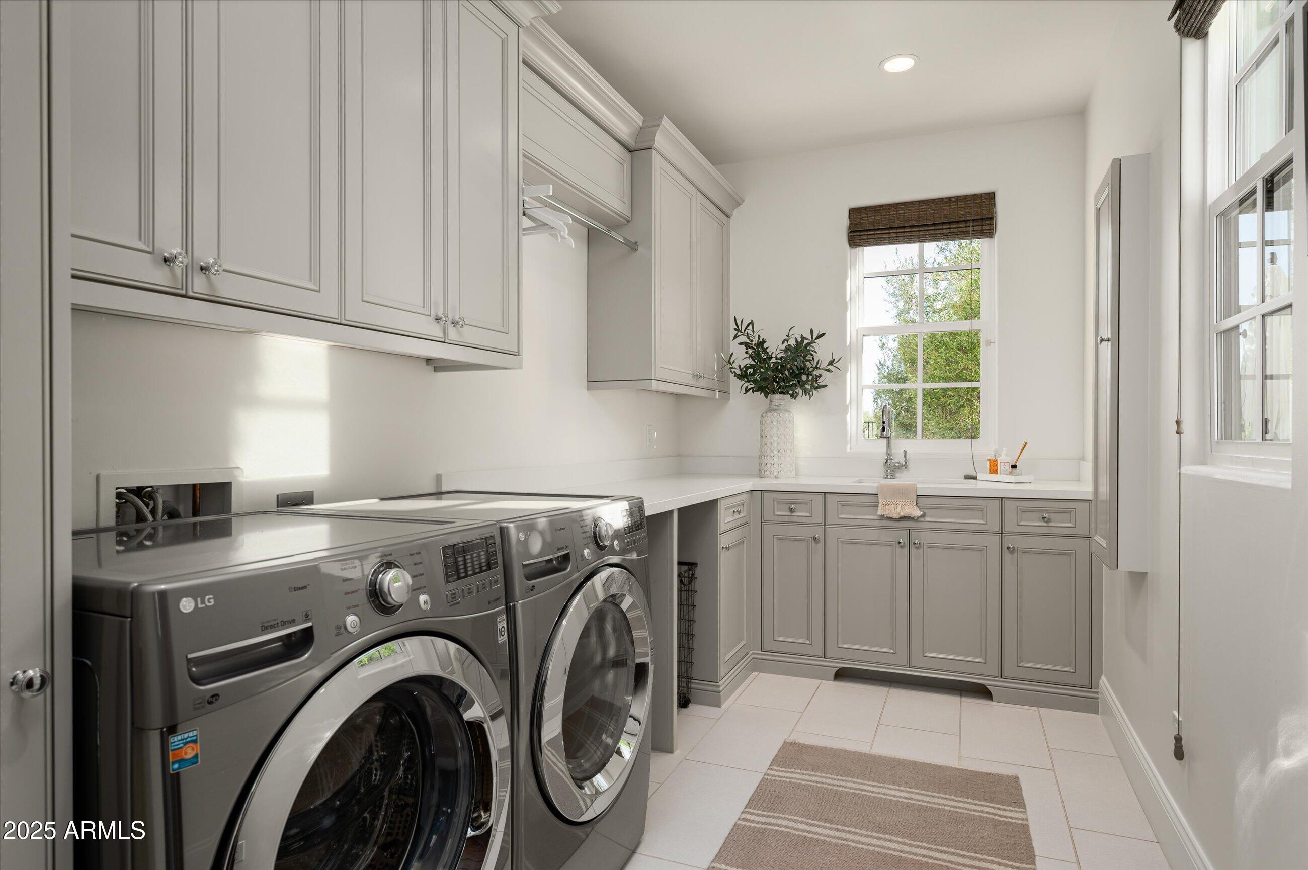 9483 E ROCKWOOD Drive