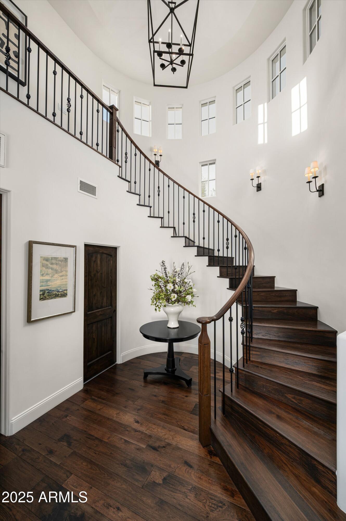 9483 E ROCKWOOD Drive